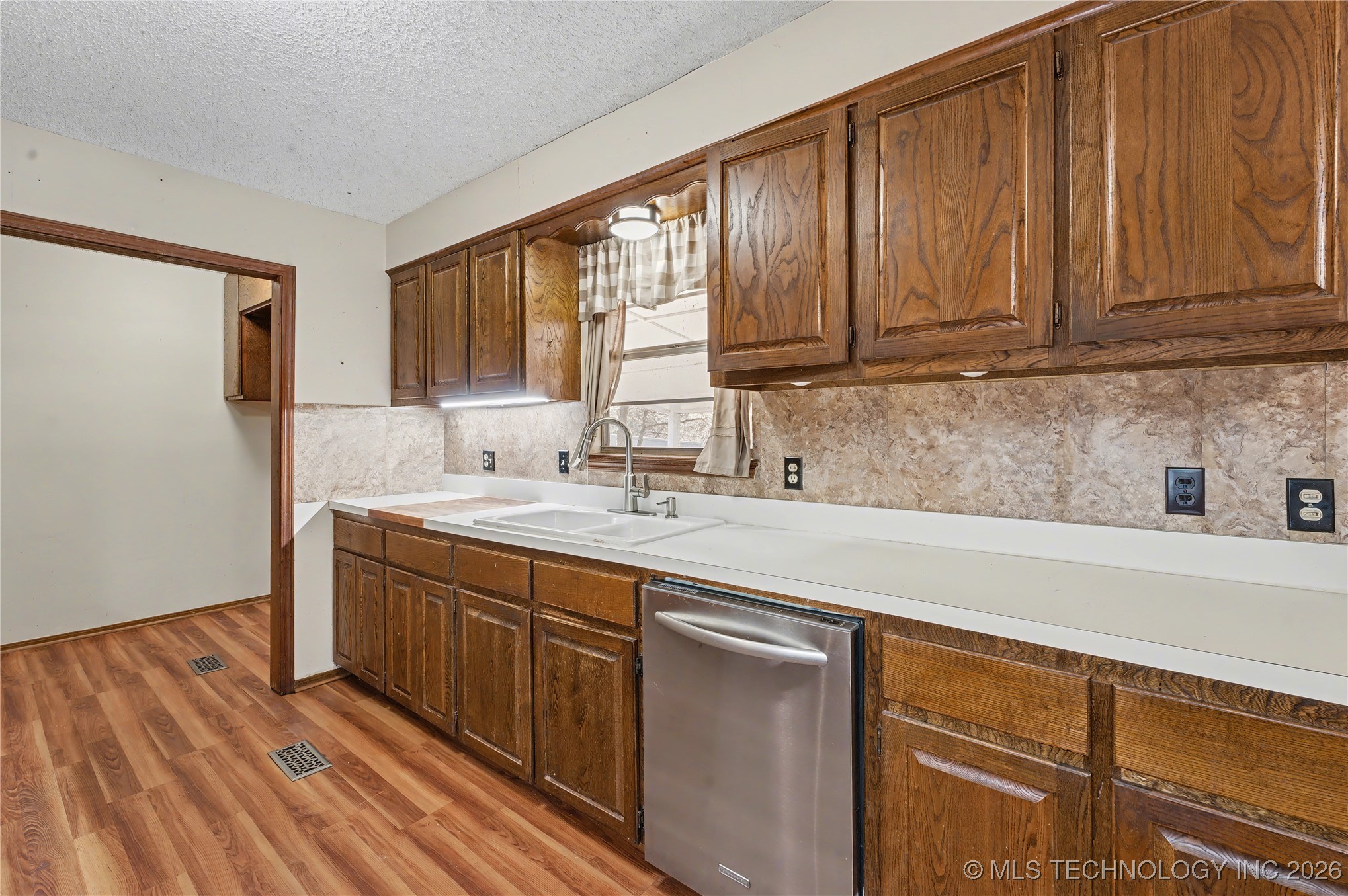 1454 N 337th West Avenue Property Photo 15