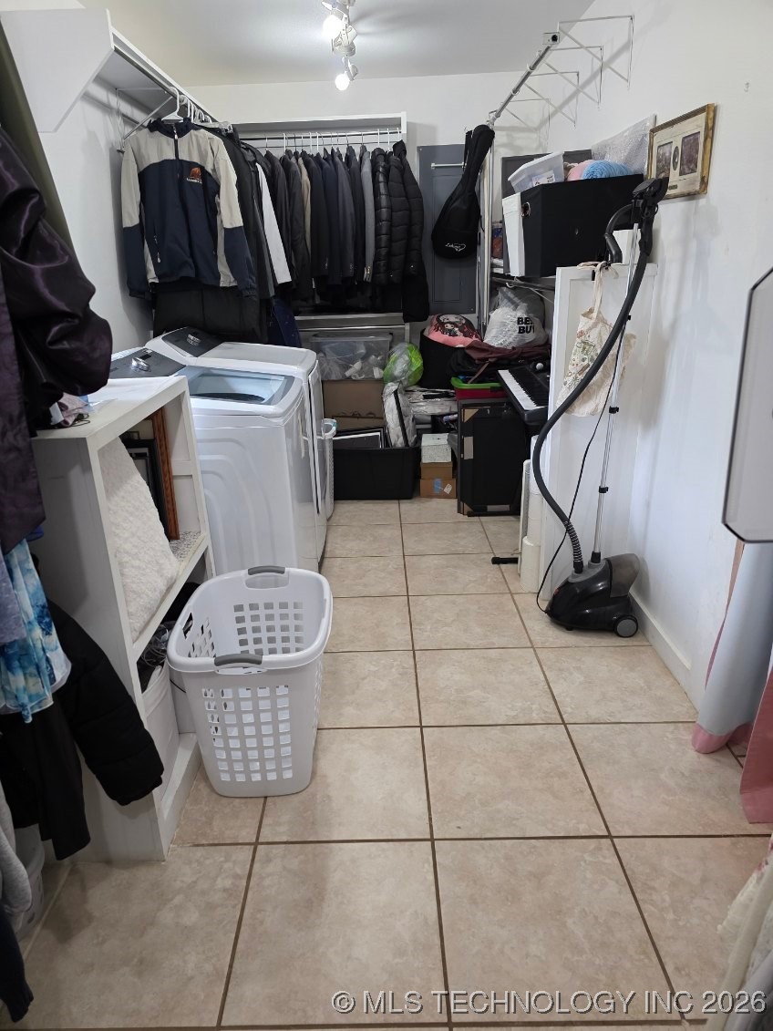 463388 E 1093 Road W Property Photo 7