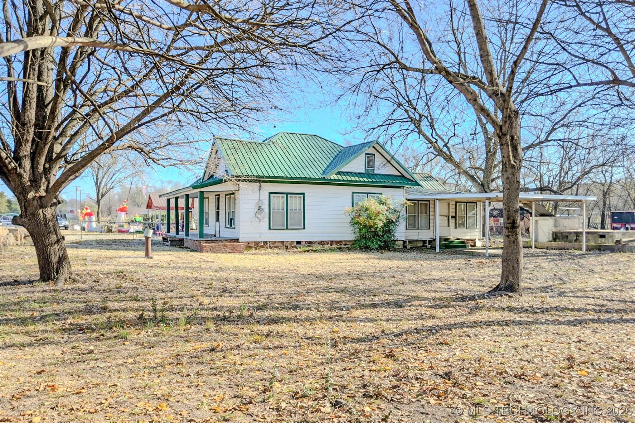 402 E Main Street Property Photo 4