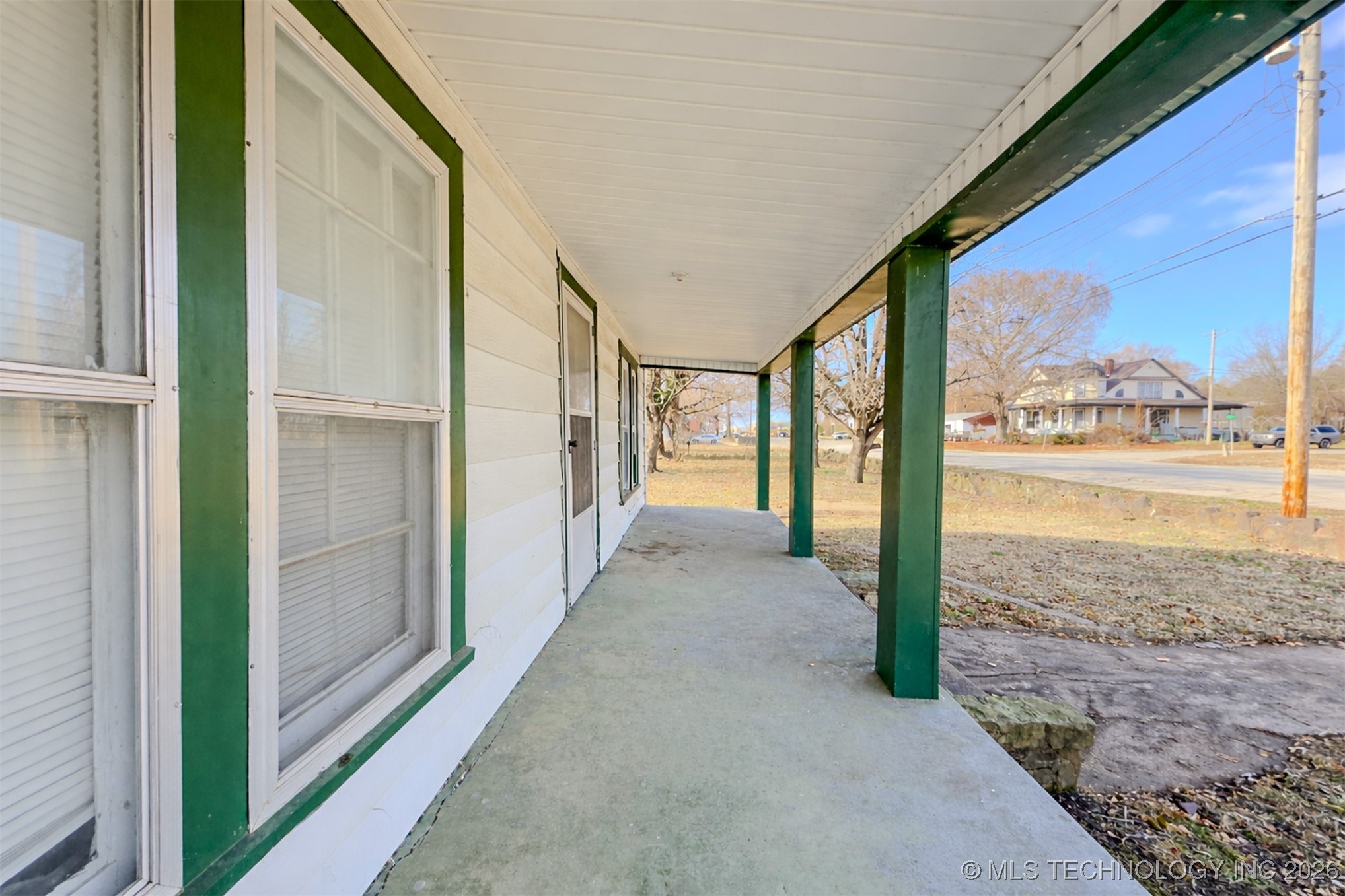 402 E Main Street Property Photo 5