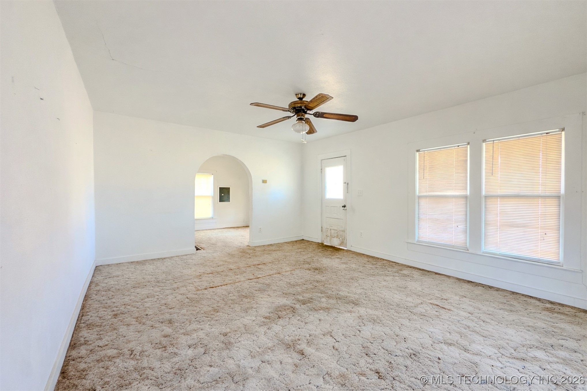 402 E Main Street Property Photo 7