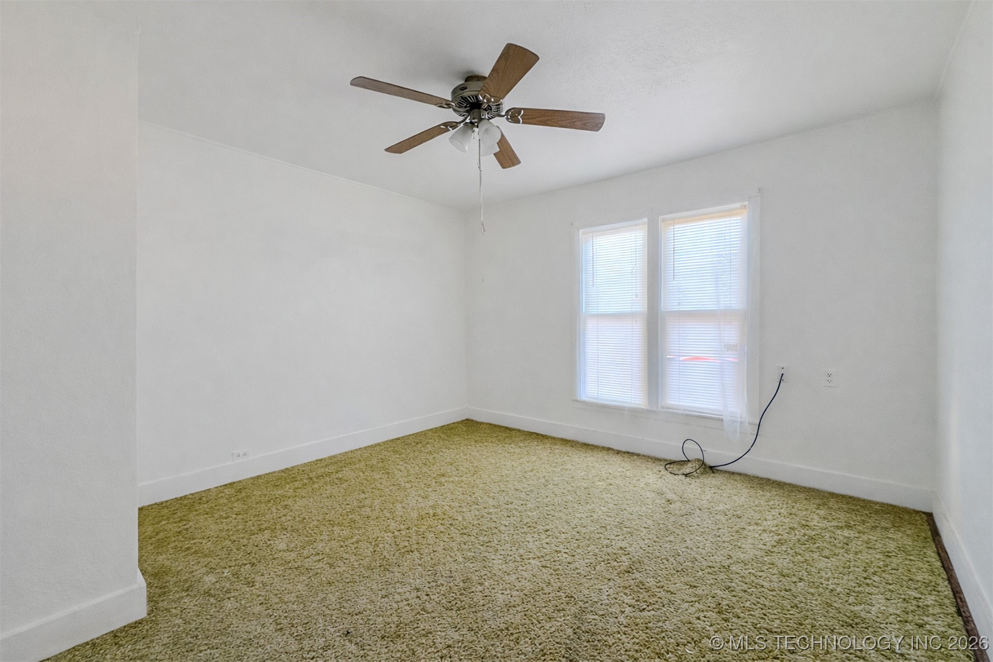 402 E Main Street Property Photo 12