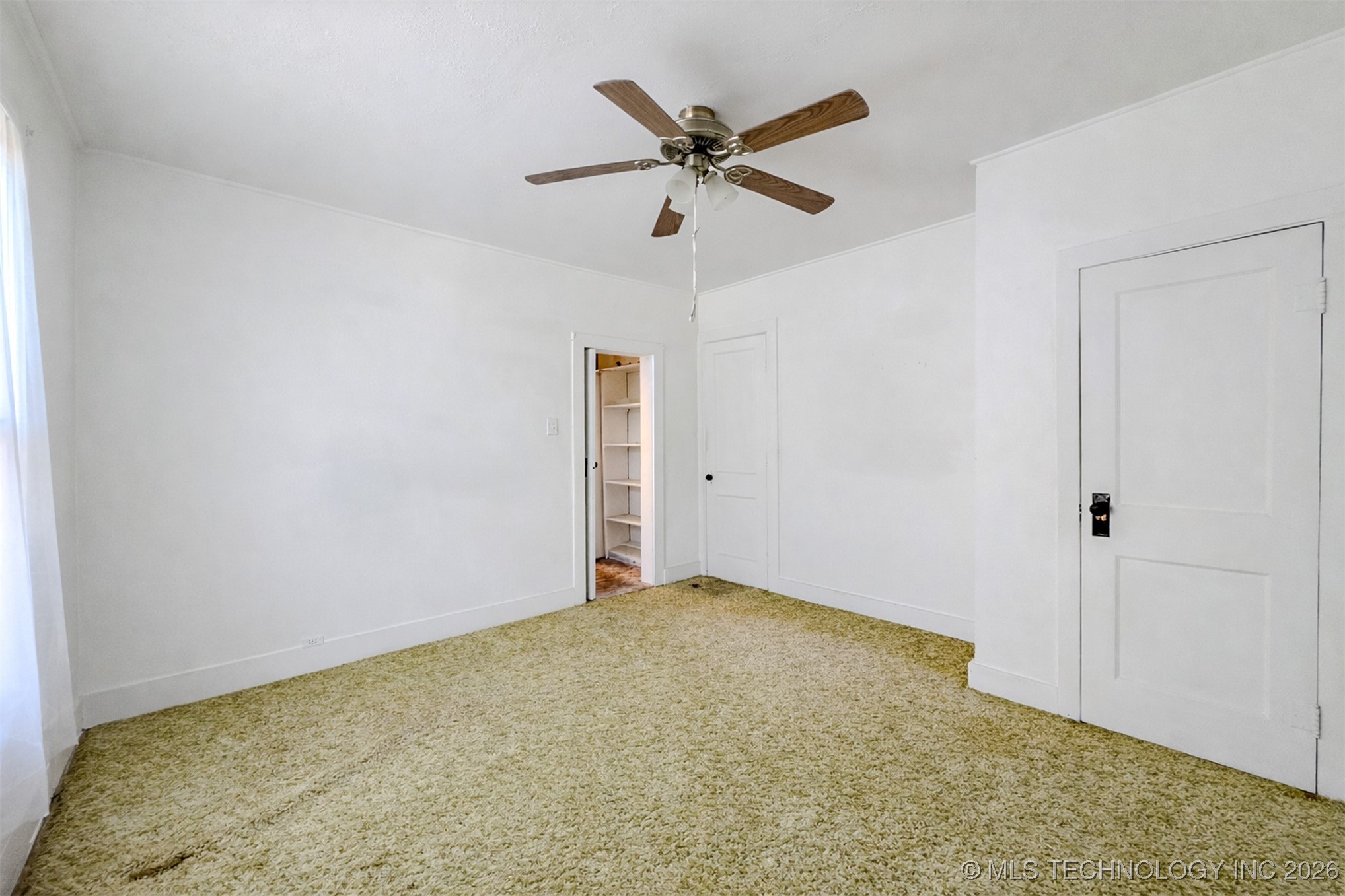 402 E Main Street Property Photo 13