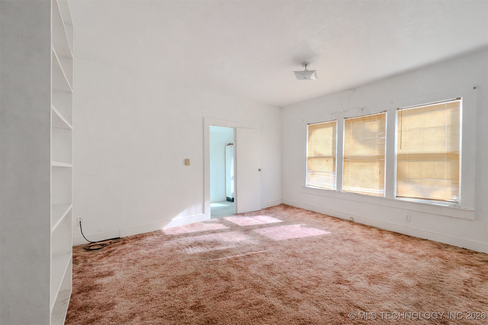 402 E Main Street Property Photo 16