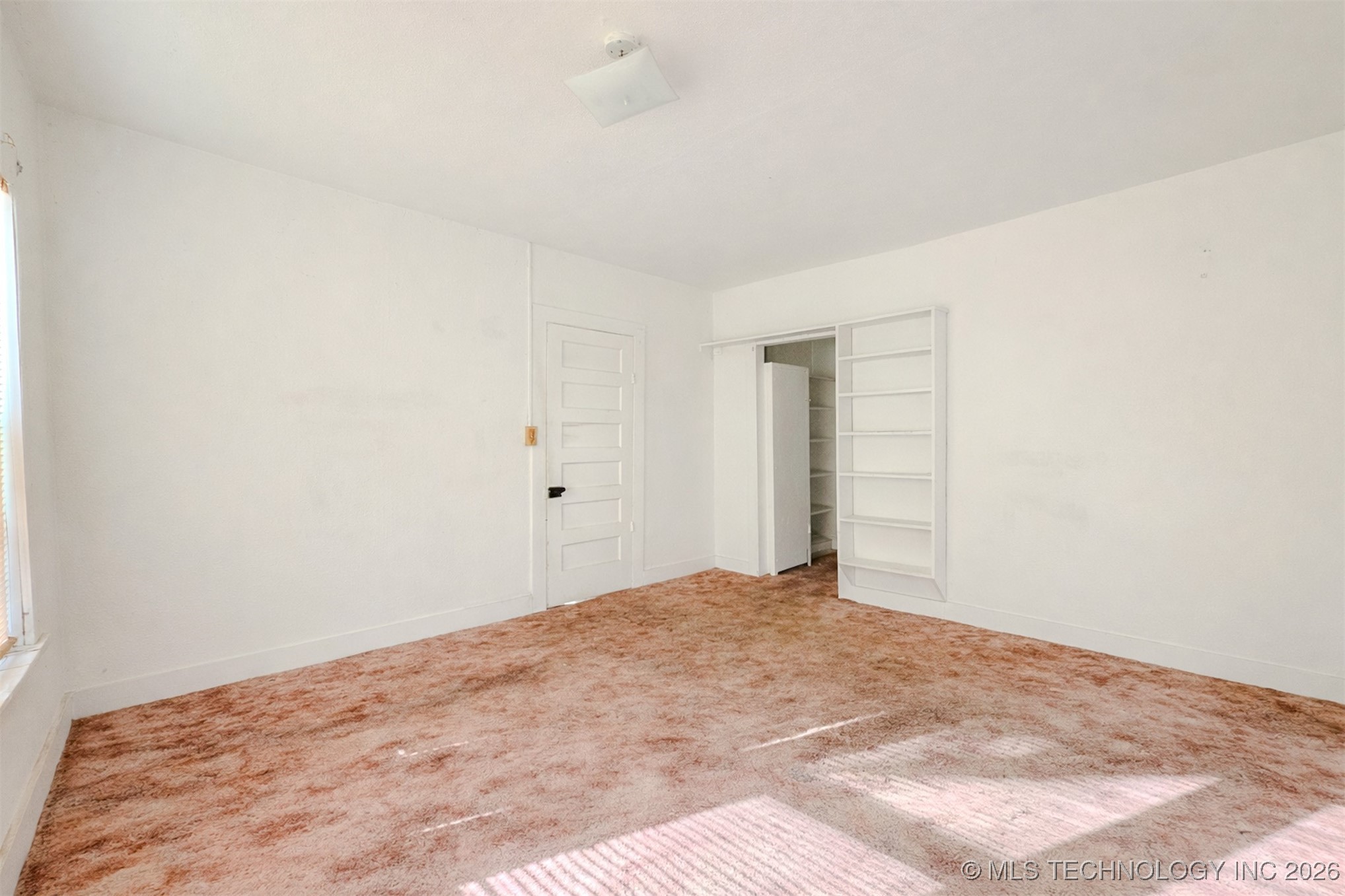 402 E Main Street Property Photo 17