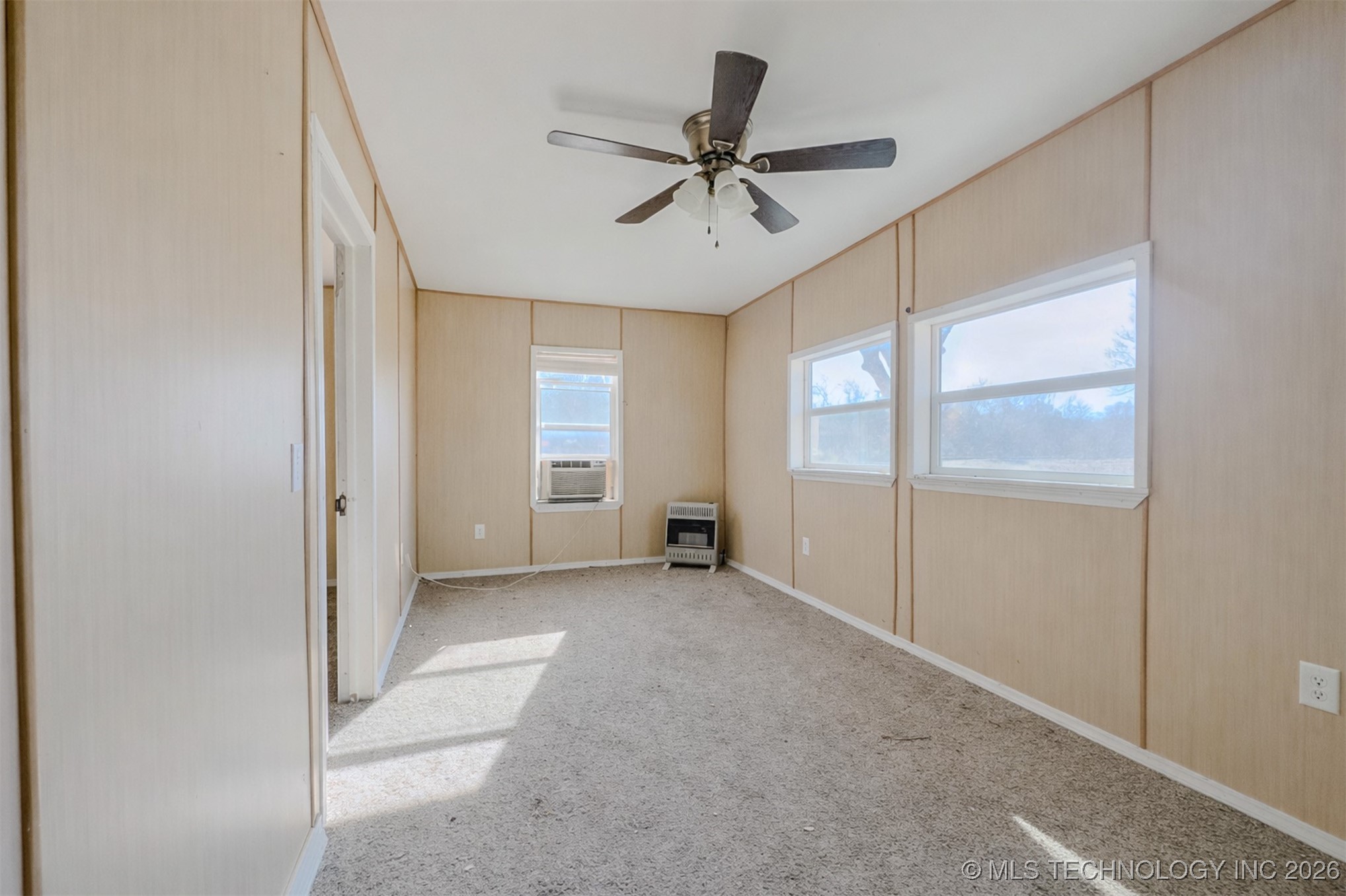 402 E Main Street Property Photo 23