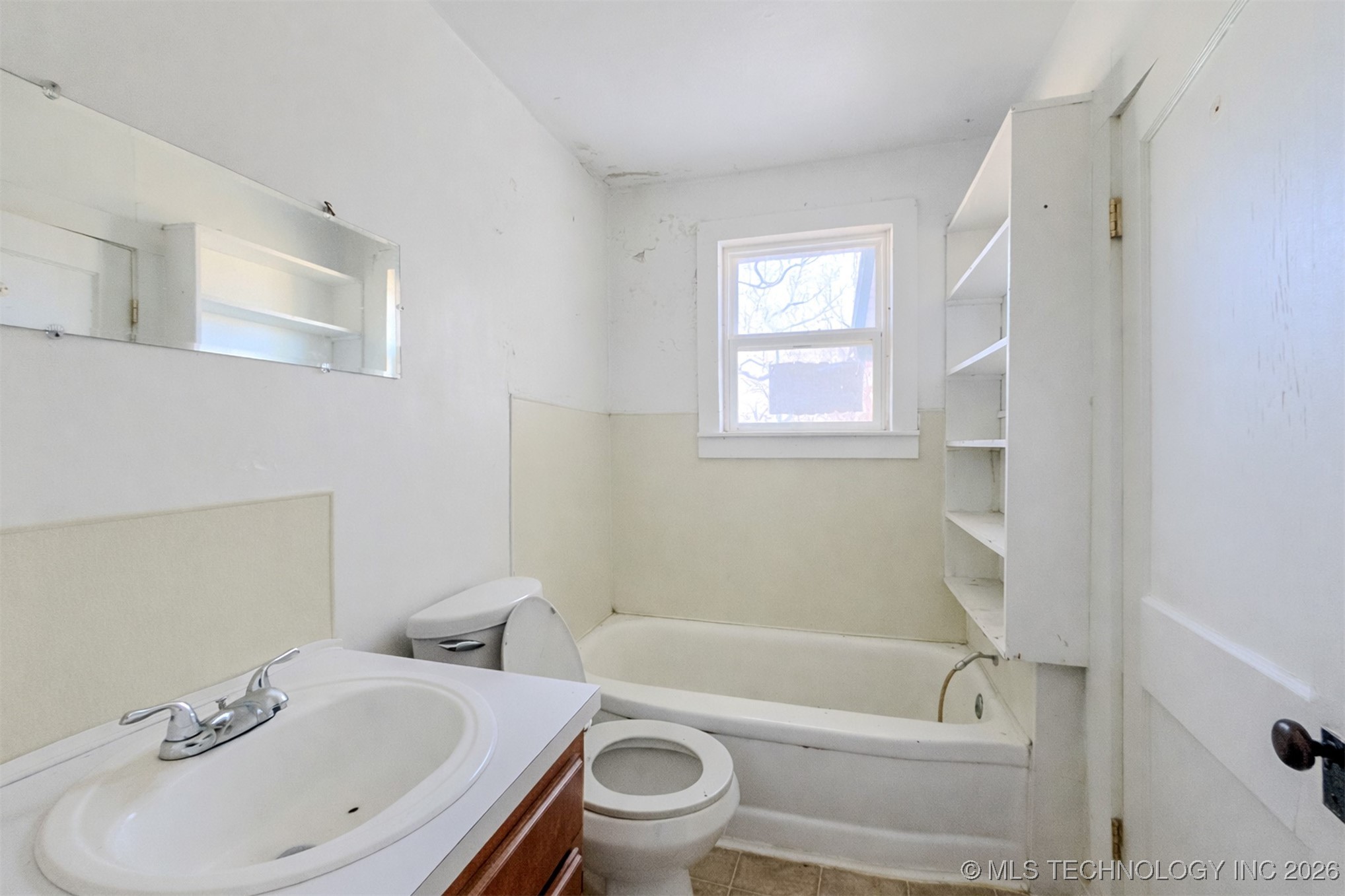 402 E Main Street Property Photo 27