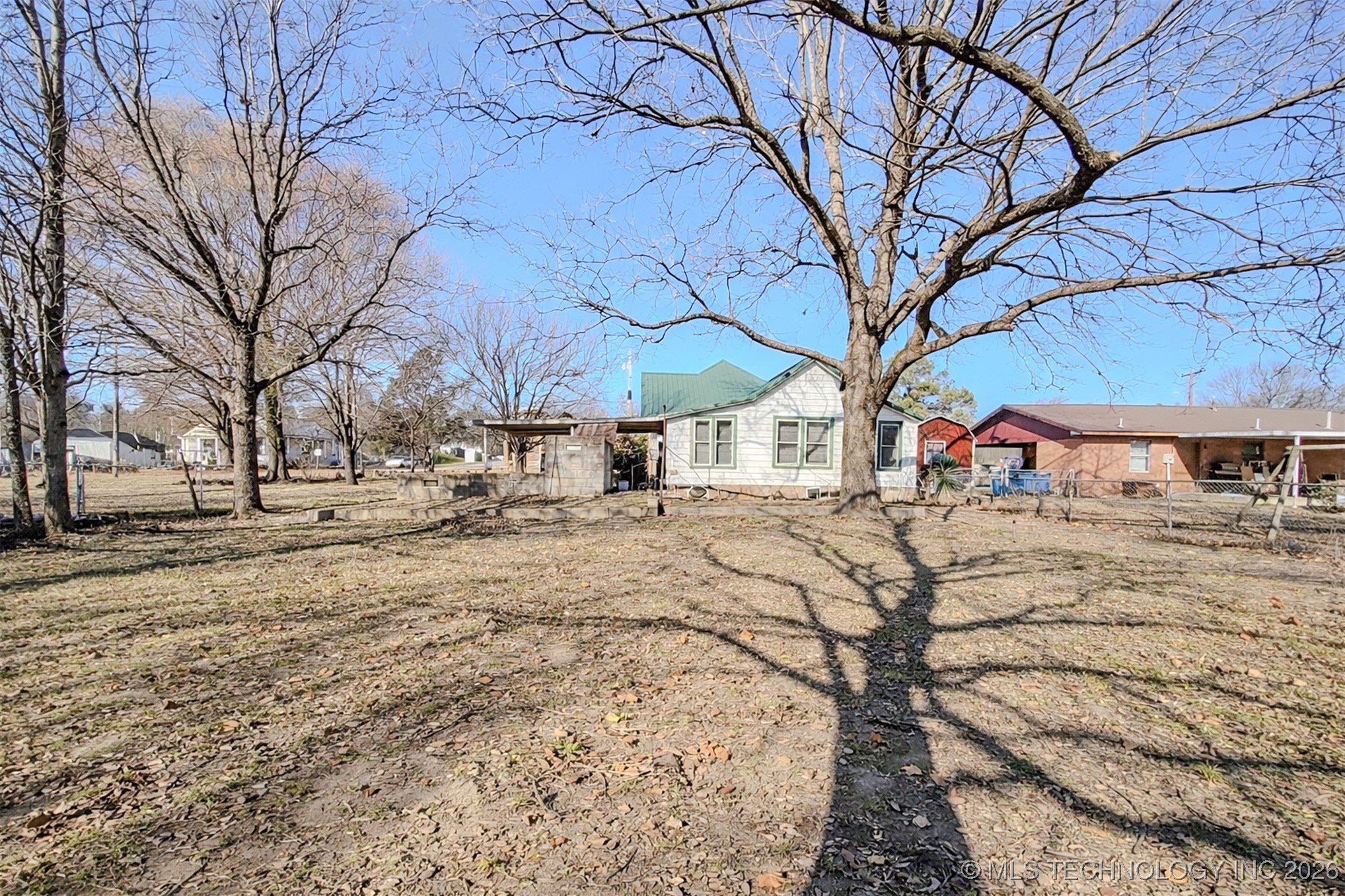 402 E Main Street Property Photo 29