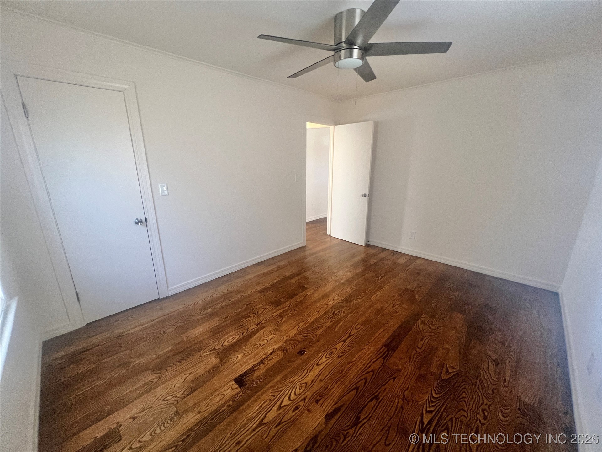 409 W Washington Street Property Photo 12