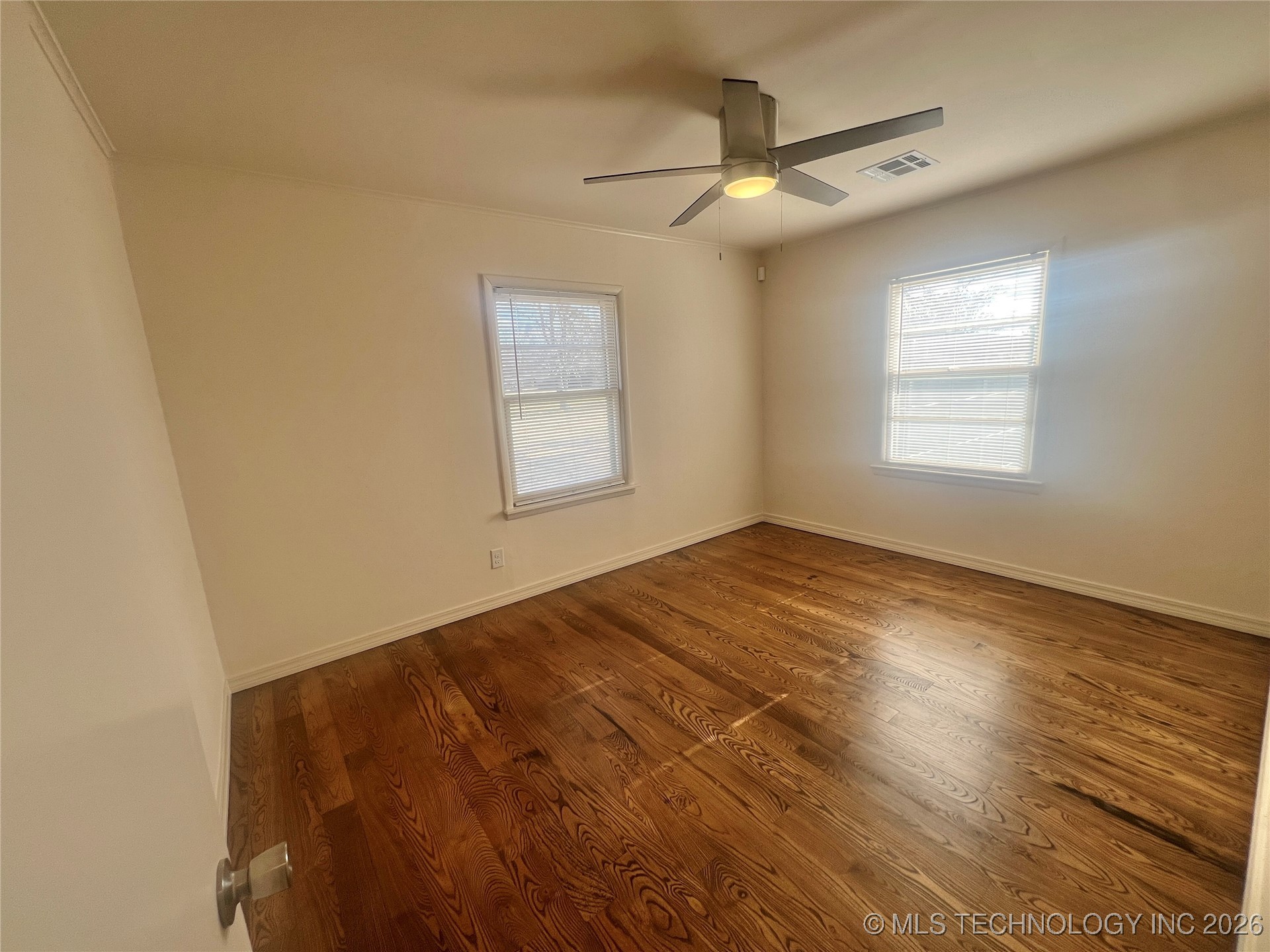 409 W Washington Street Property Photo 14