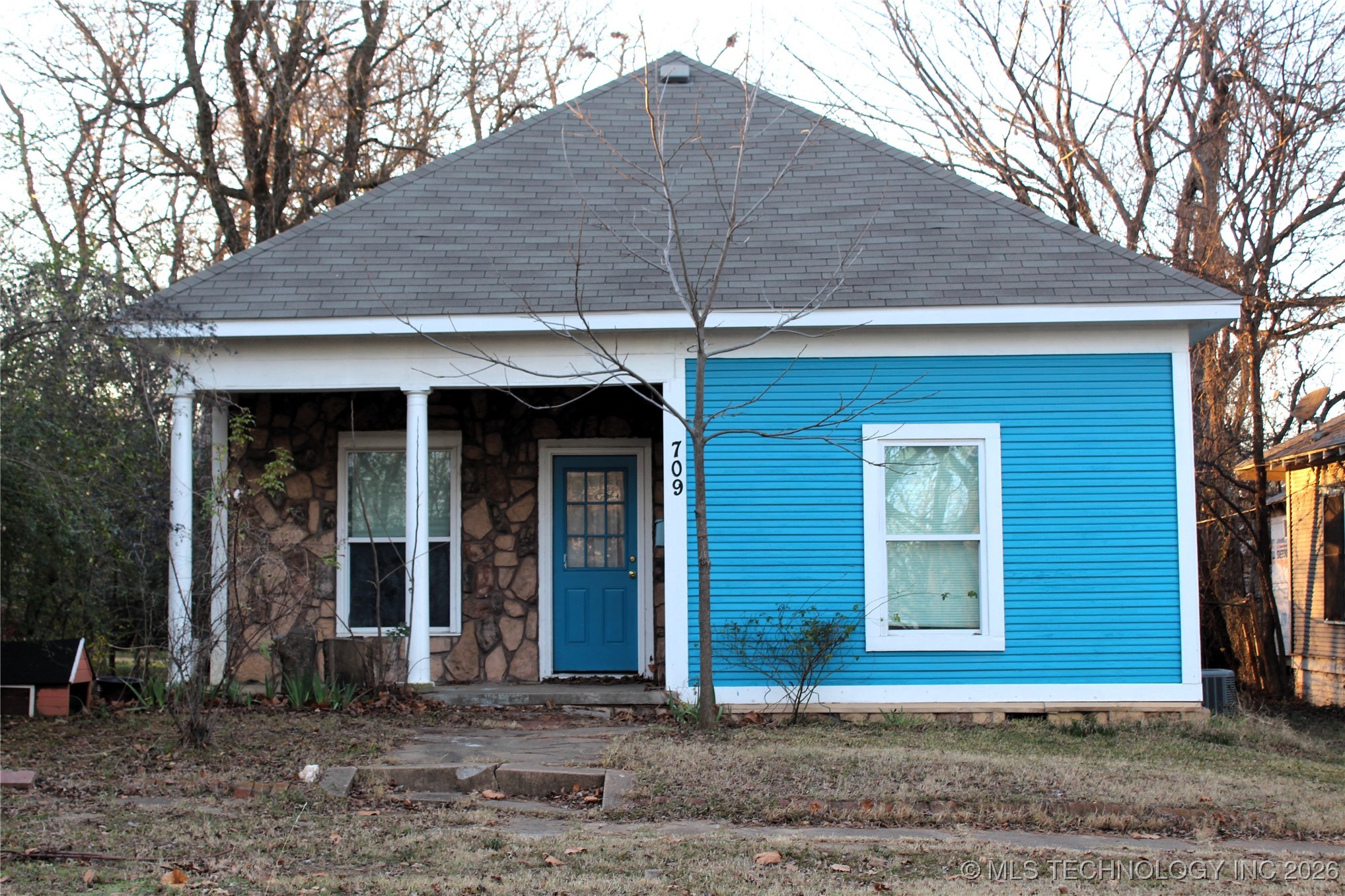 709 N 6th Property Photo 1