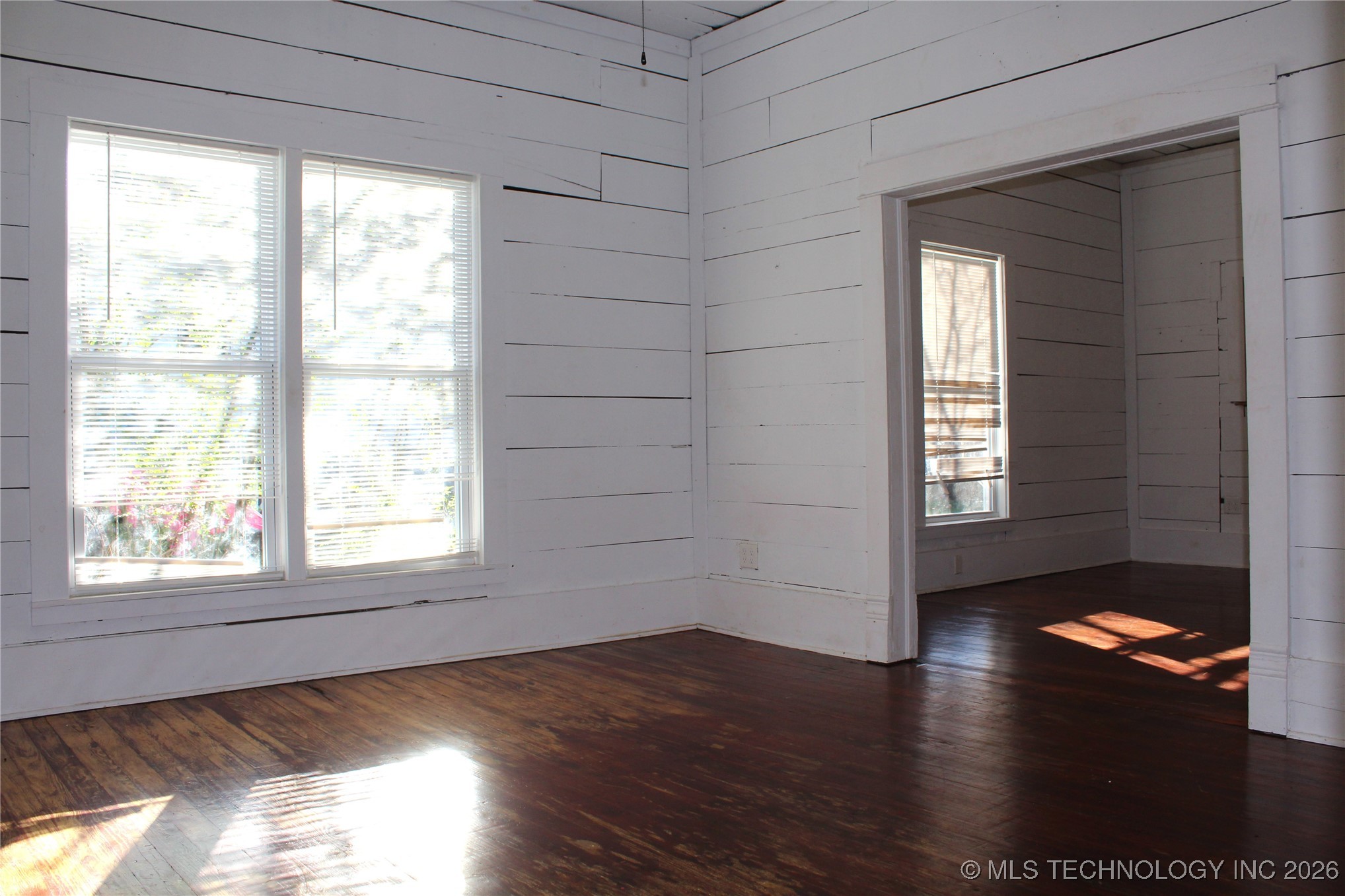 709 N 6th Property Photo 5