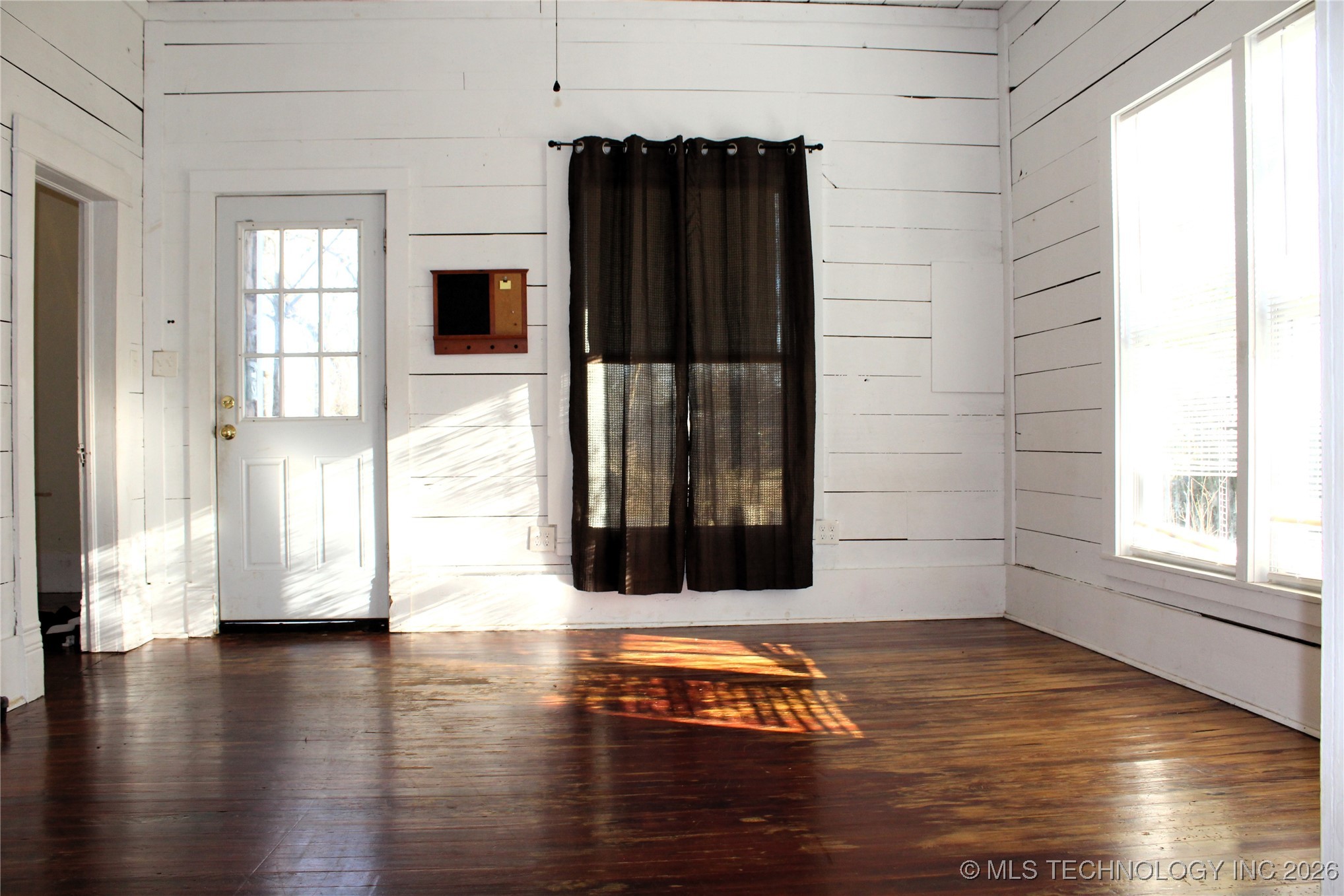 709 N 6th Property Photo 6