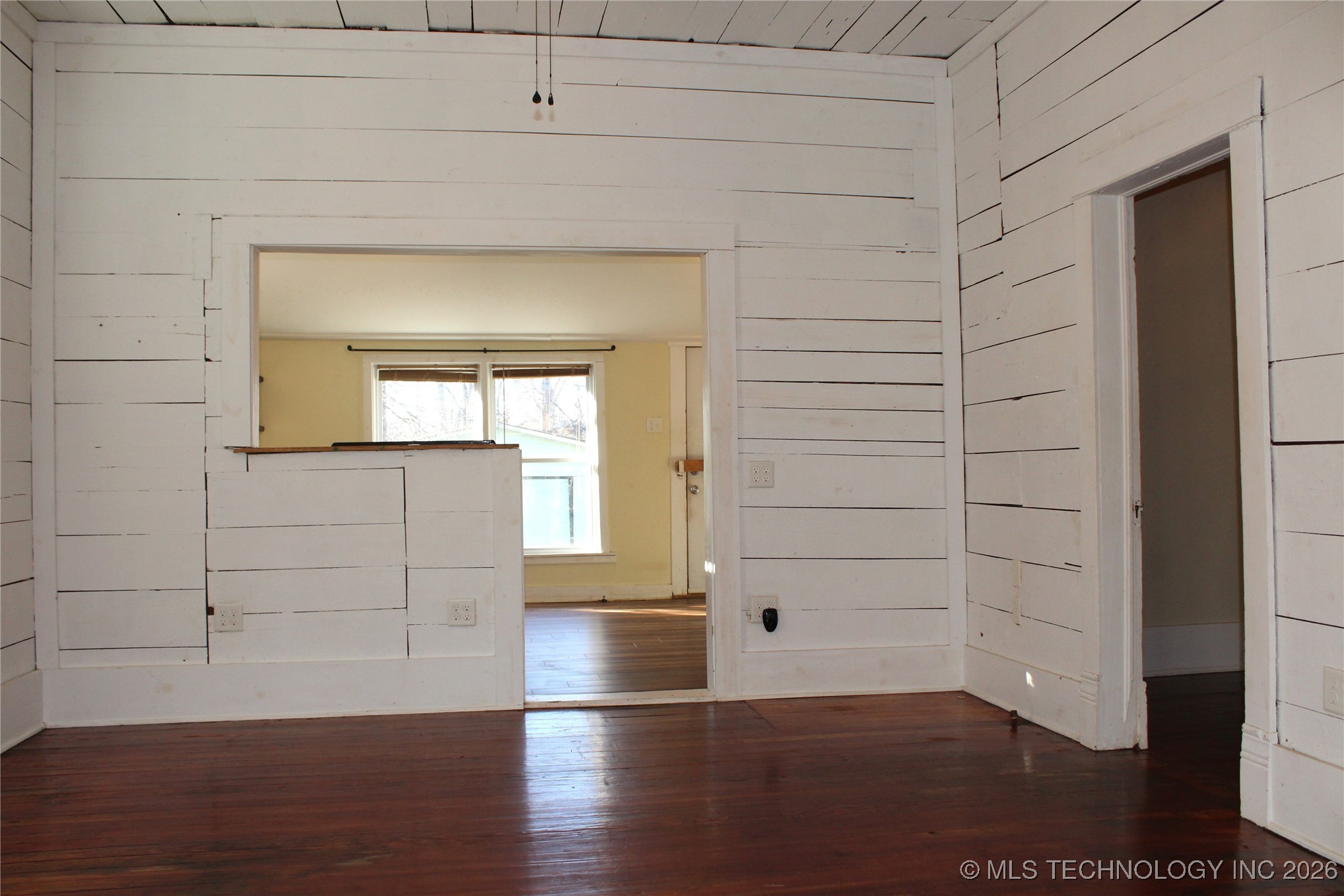 709 N 6th Property Photo 7