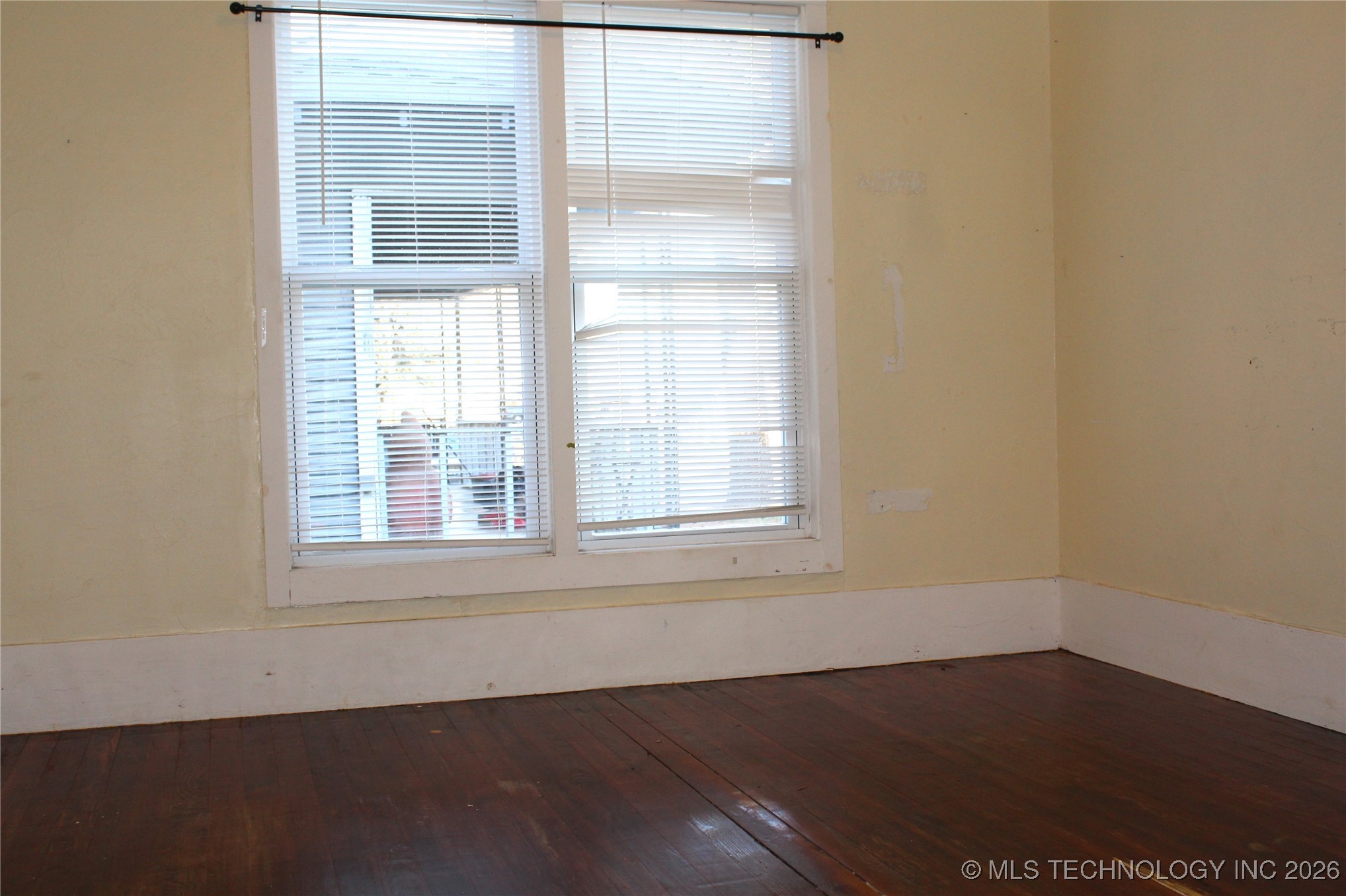 709 N 6th Property Photo 17