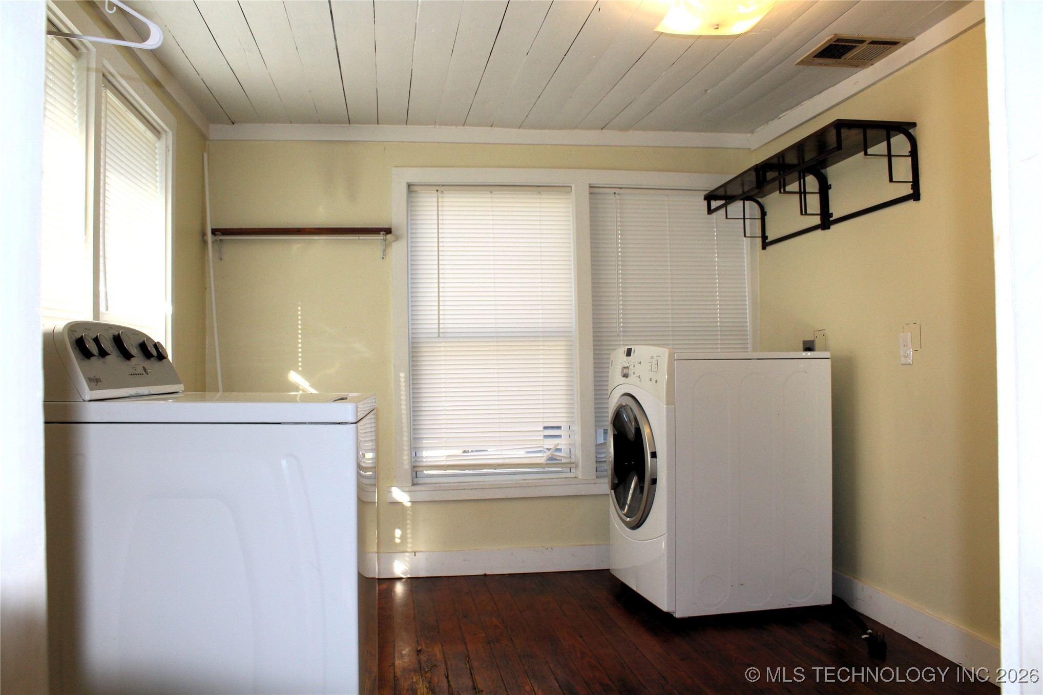 709 N 6th Property Photo 20