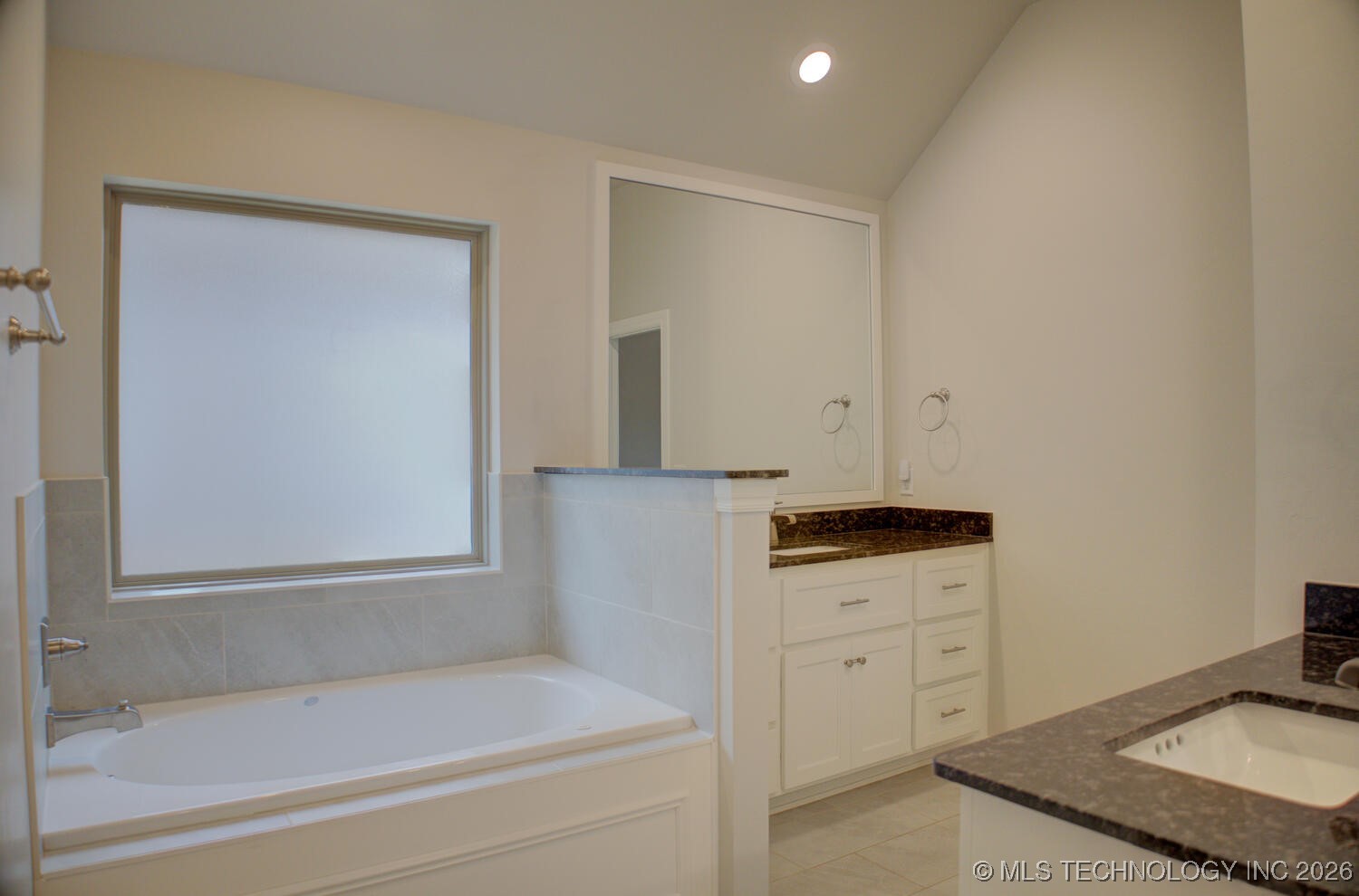 2904 S 8th Street Property Photo 33