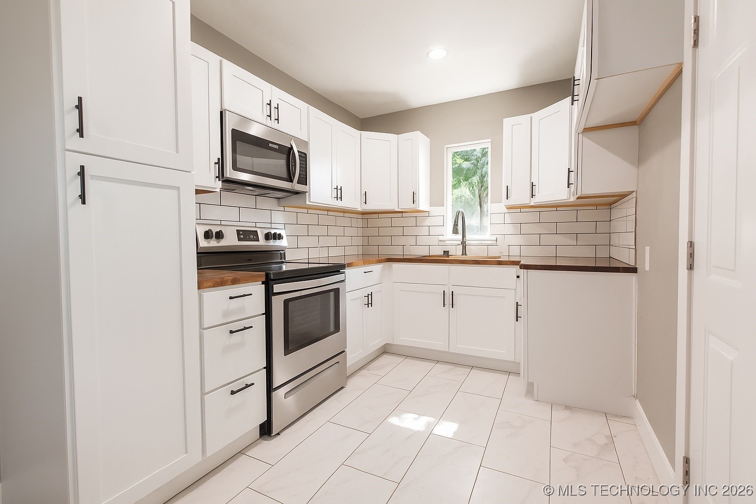 812 N Delaware Place Property Photo 10