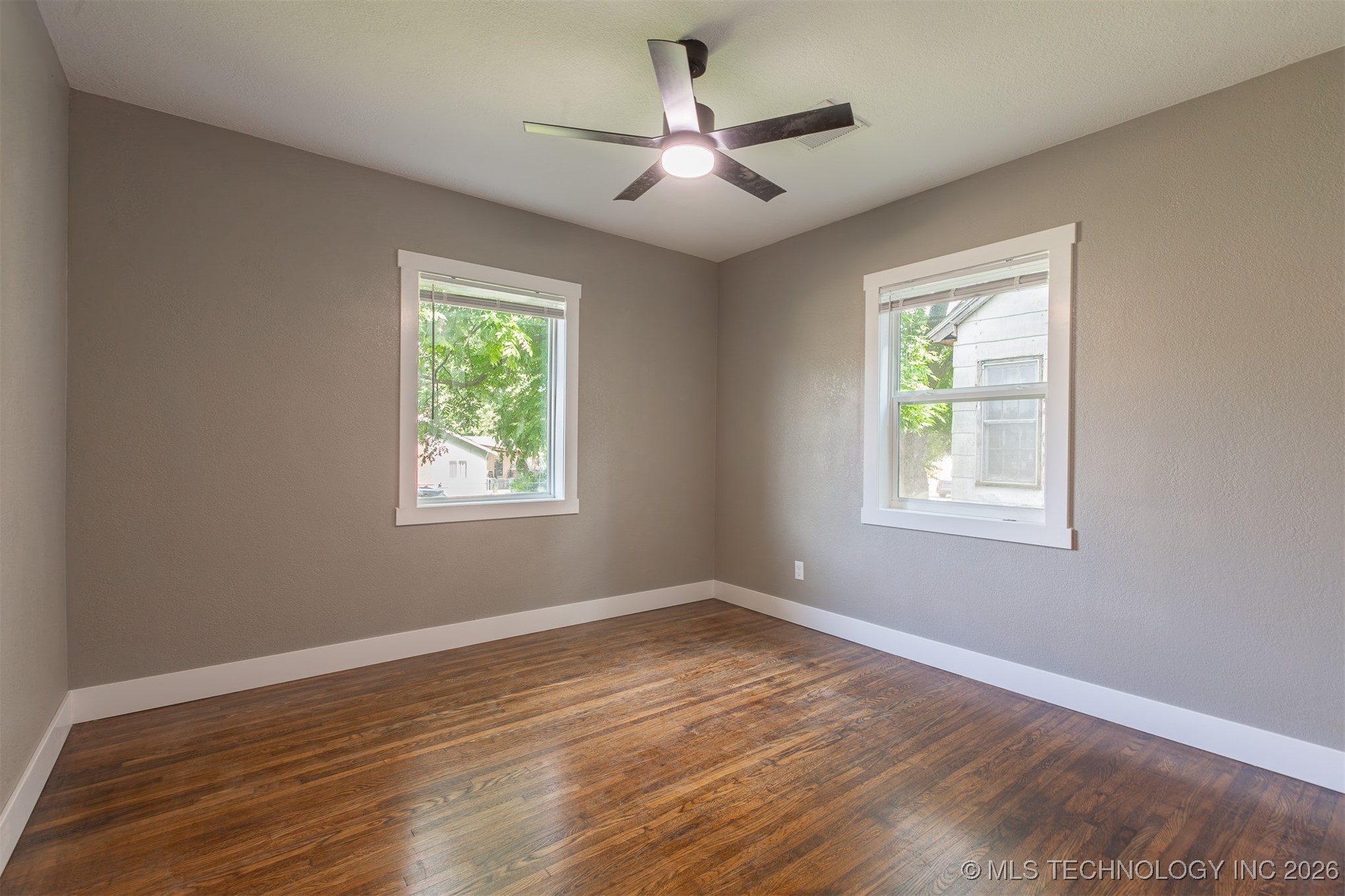 812 N Delaware Place Property Photo 17