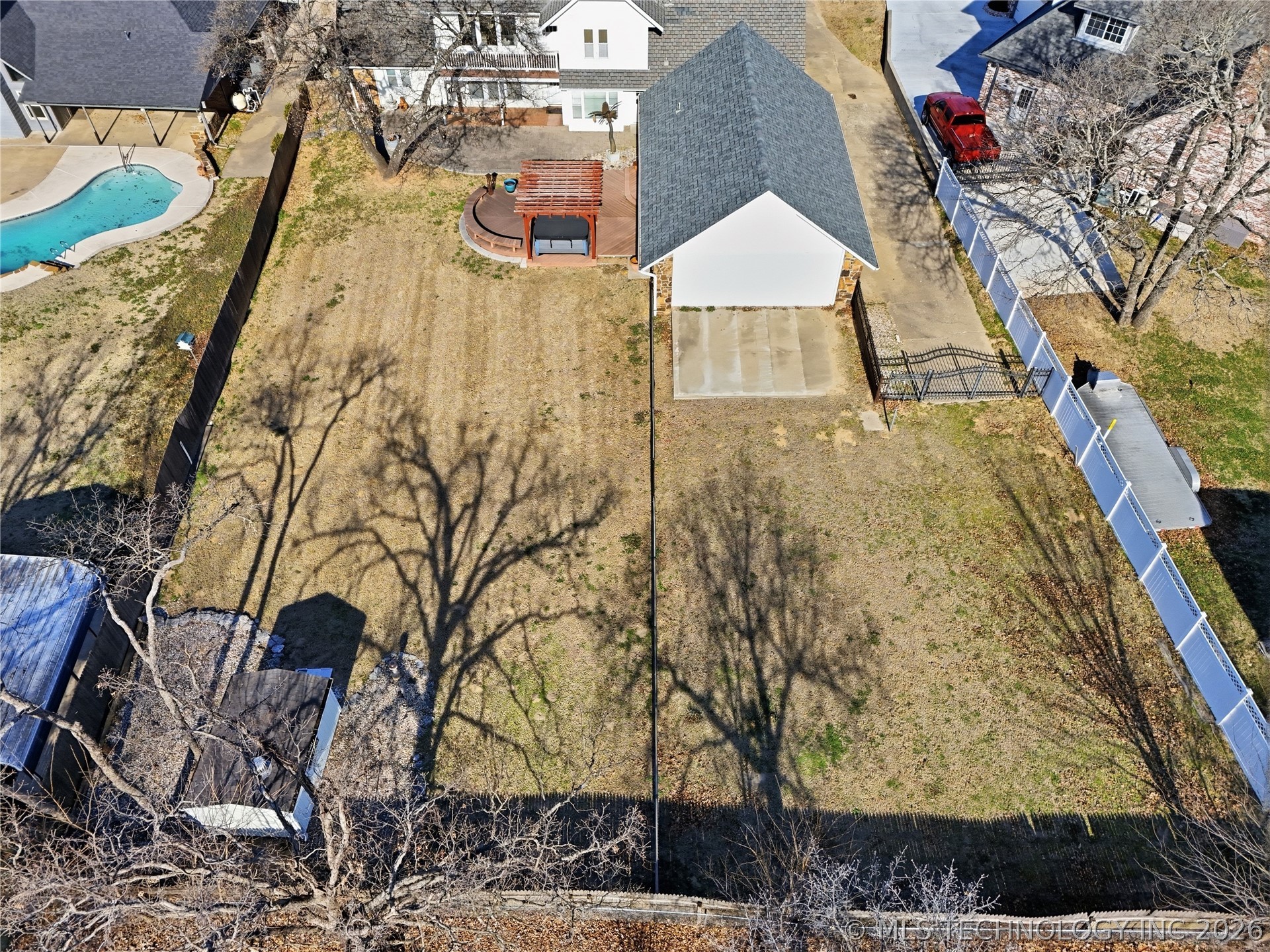 521 Pioneer Road Property Photo 4