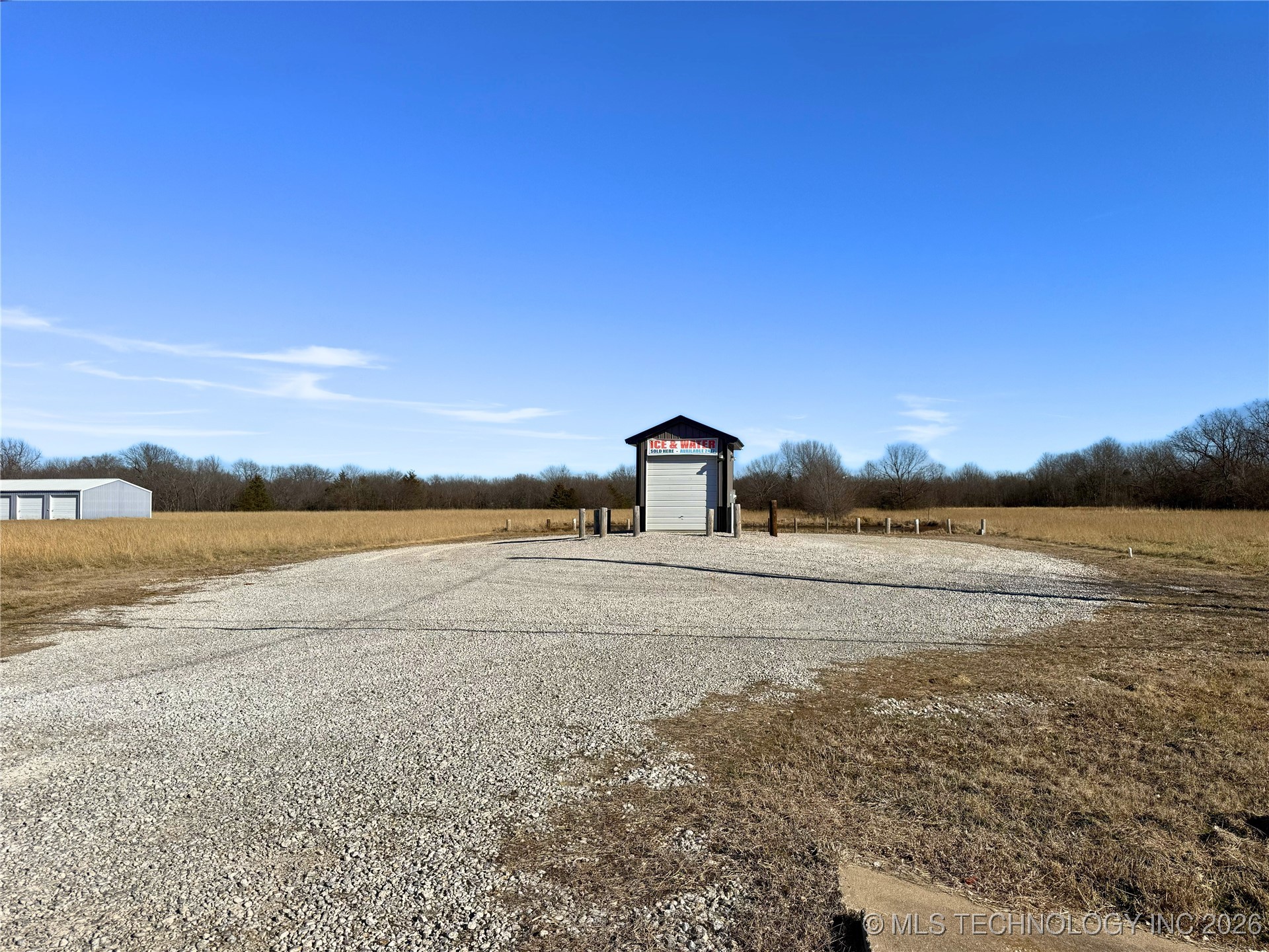 10477 N Cincinnati Avenue Property Photo 2