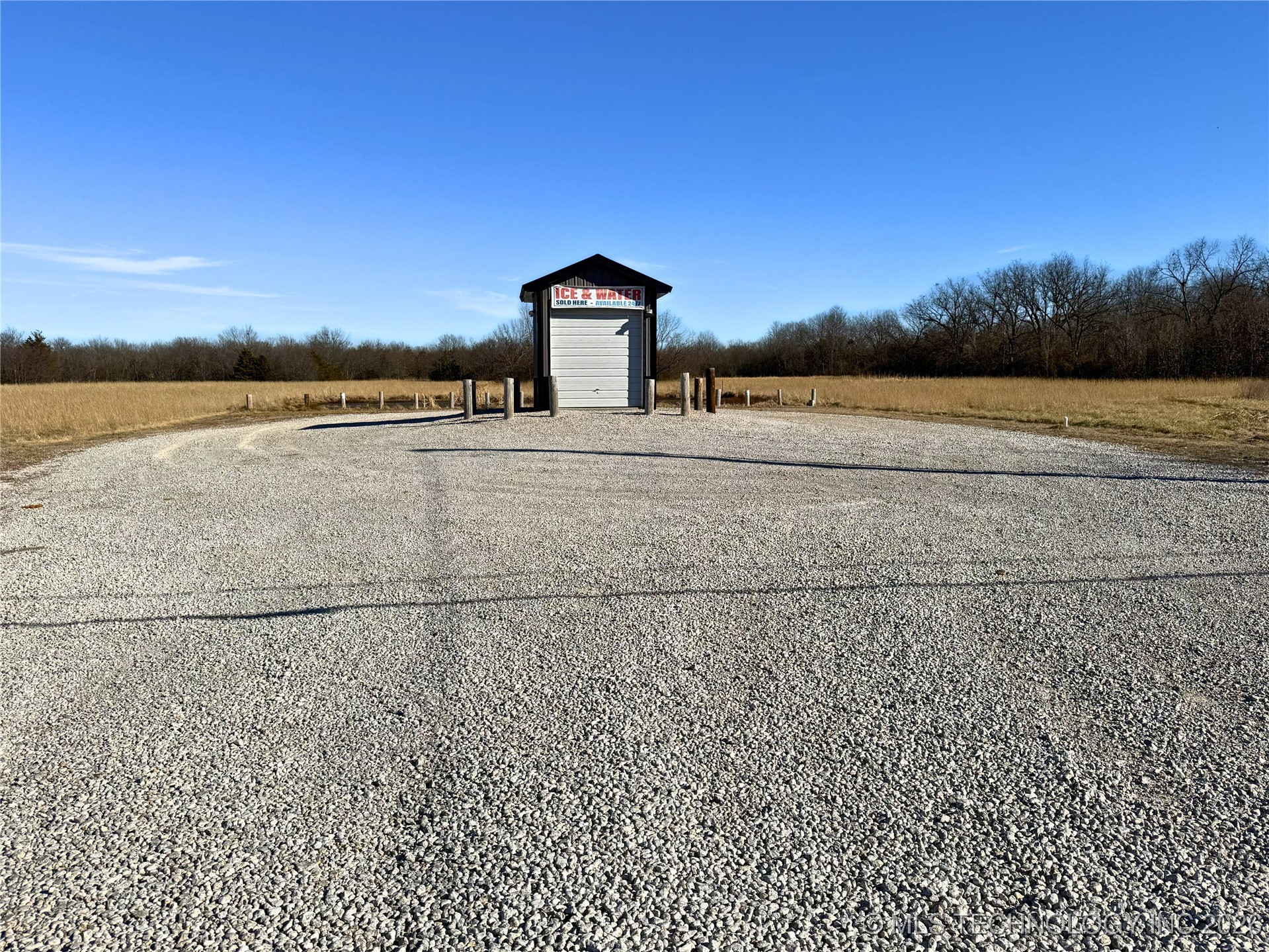 10477 N Cincinnati Avenue Property Photo 9