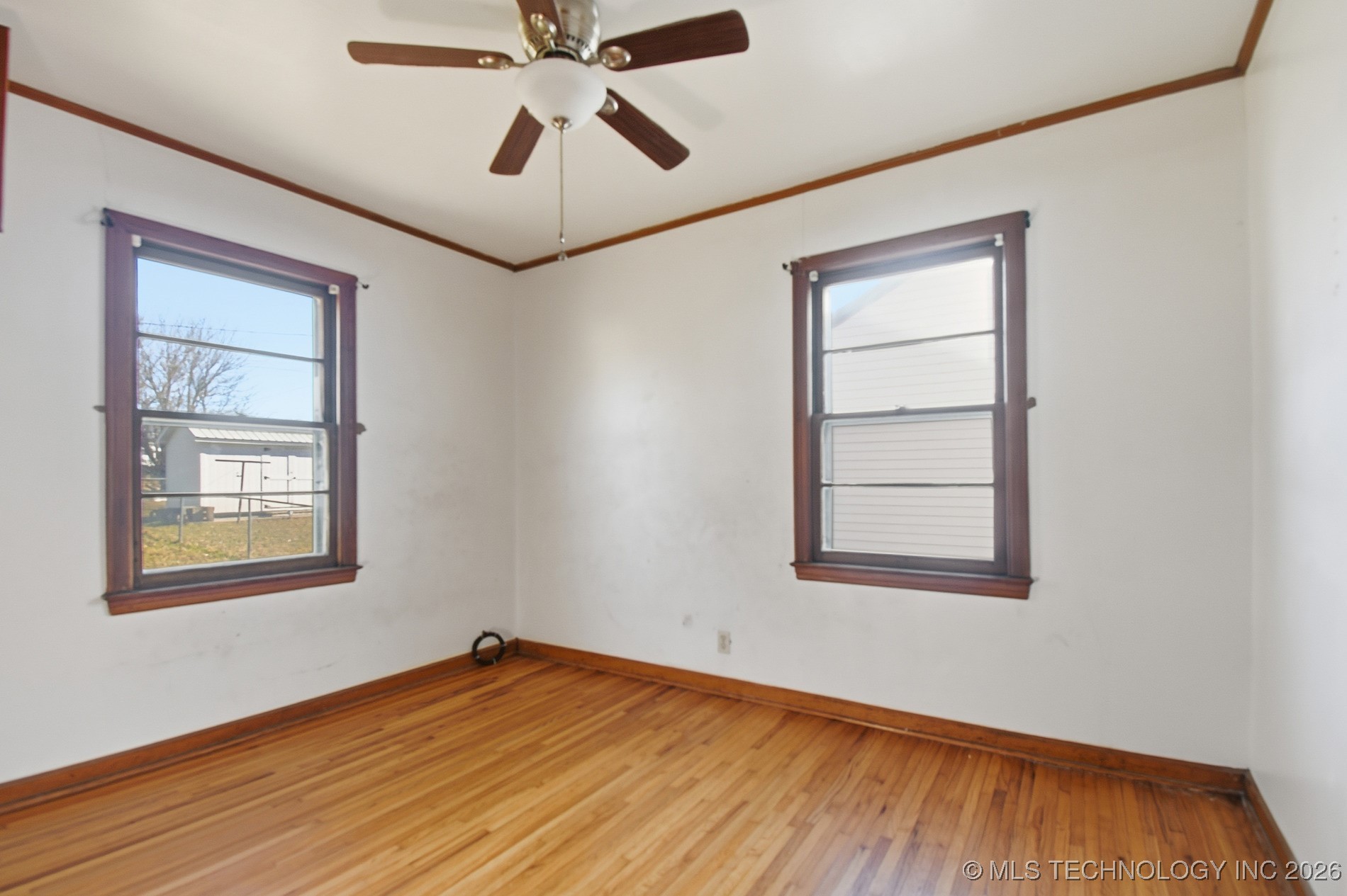 1215 N Yale Avenue Property Photo 12