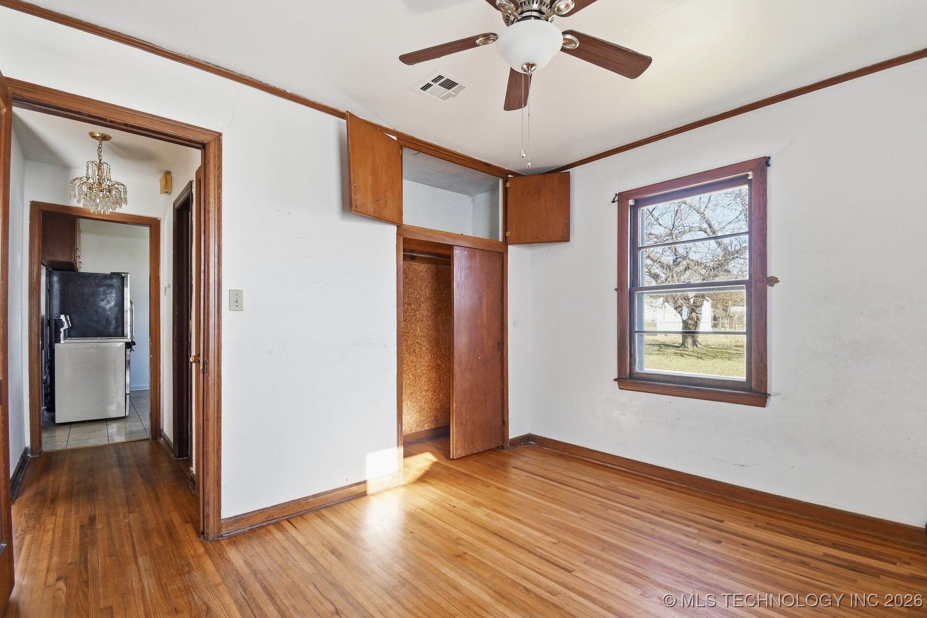 1215 N Yale Avenue Property Photo 13