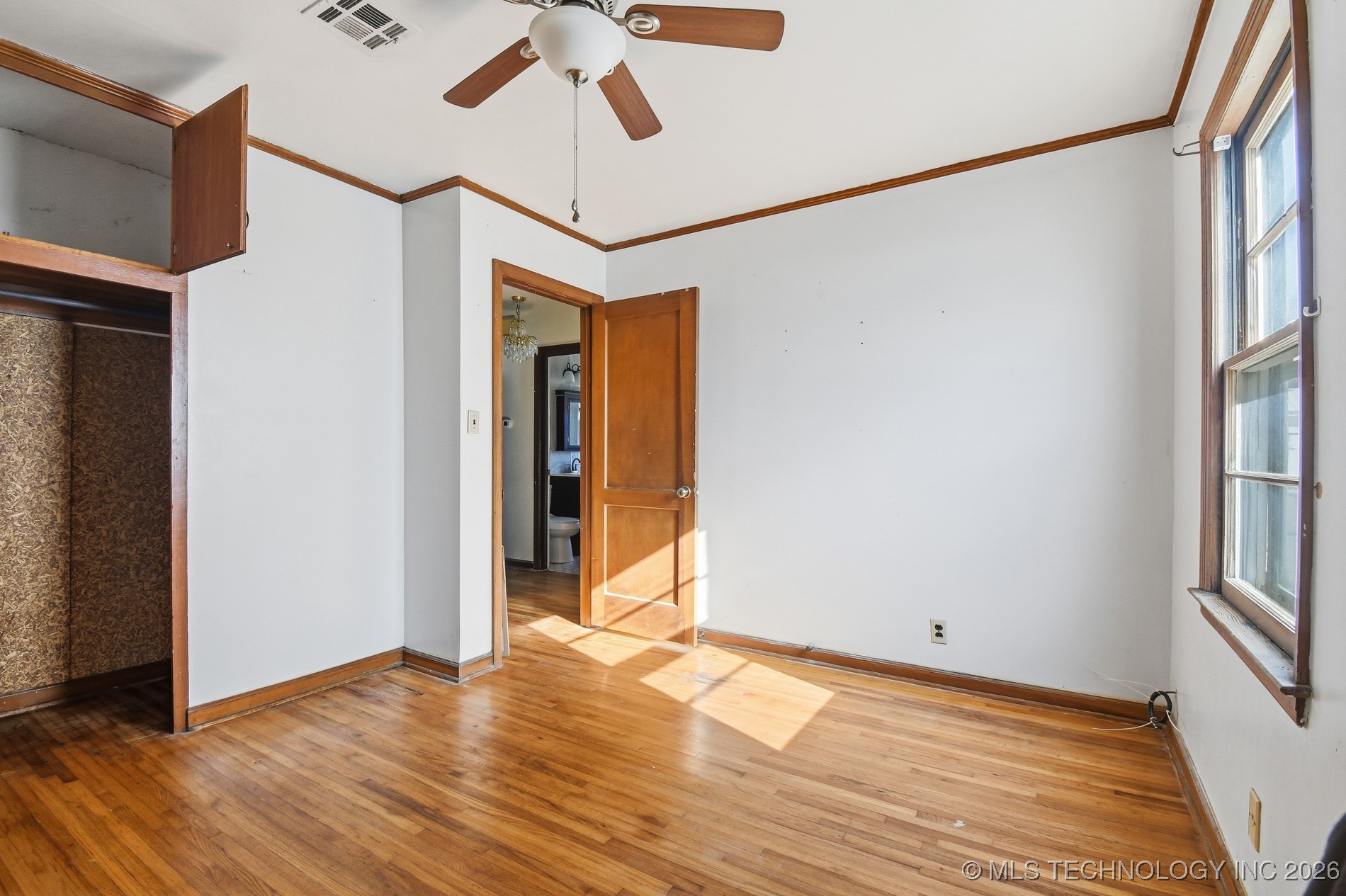 1215 N Yale Avenue Property Photo 14