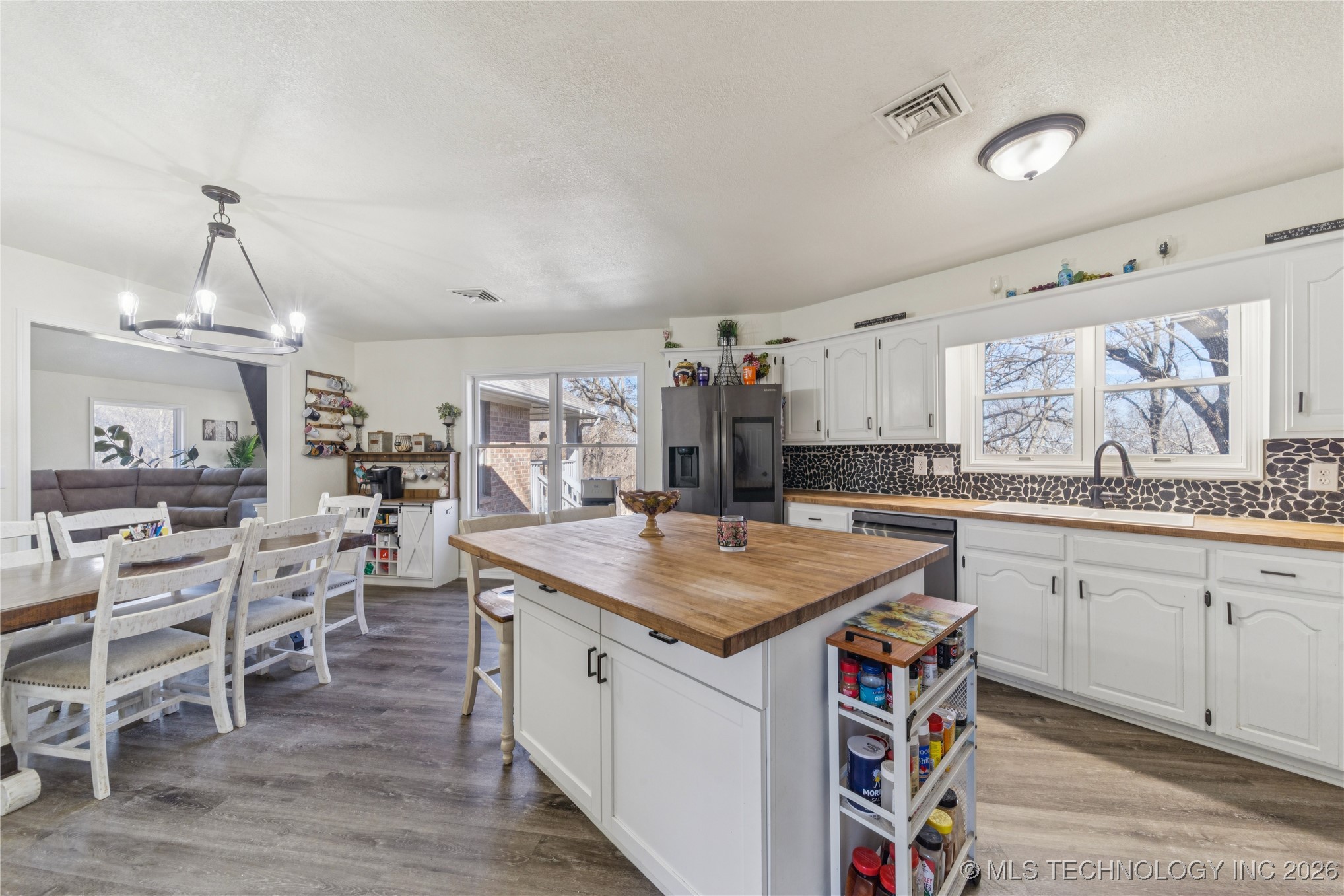 1701 N Hopi Street Property Photo 11