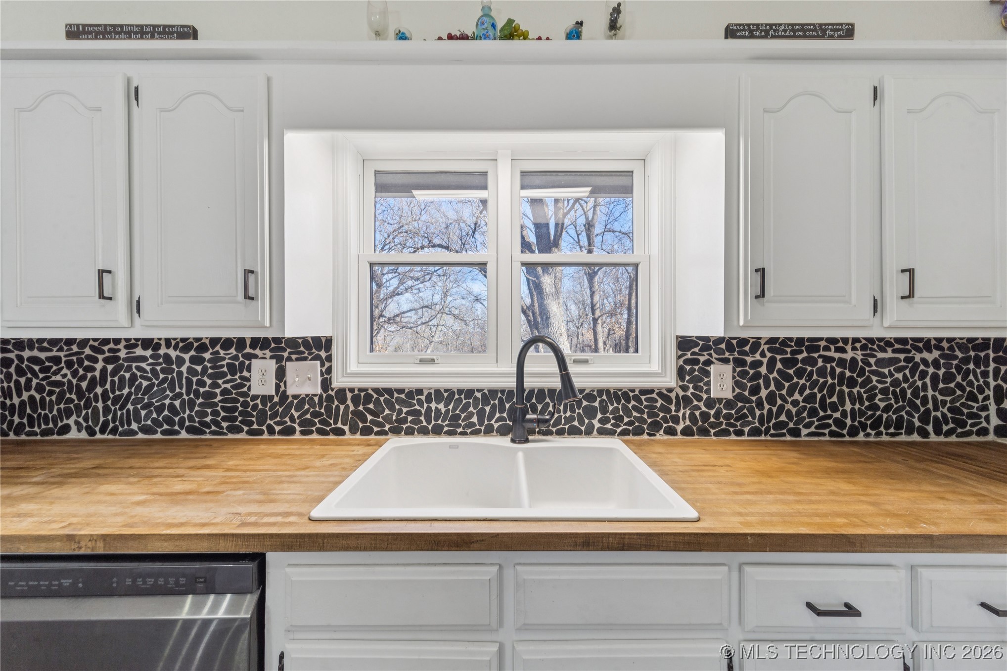 1701 N Hopi Street Property Photo 13