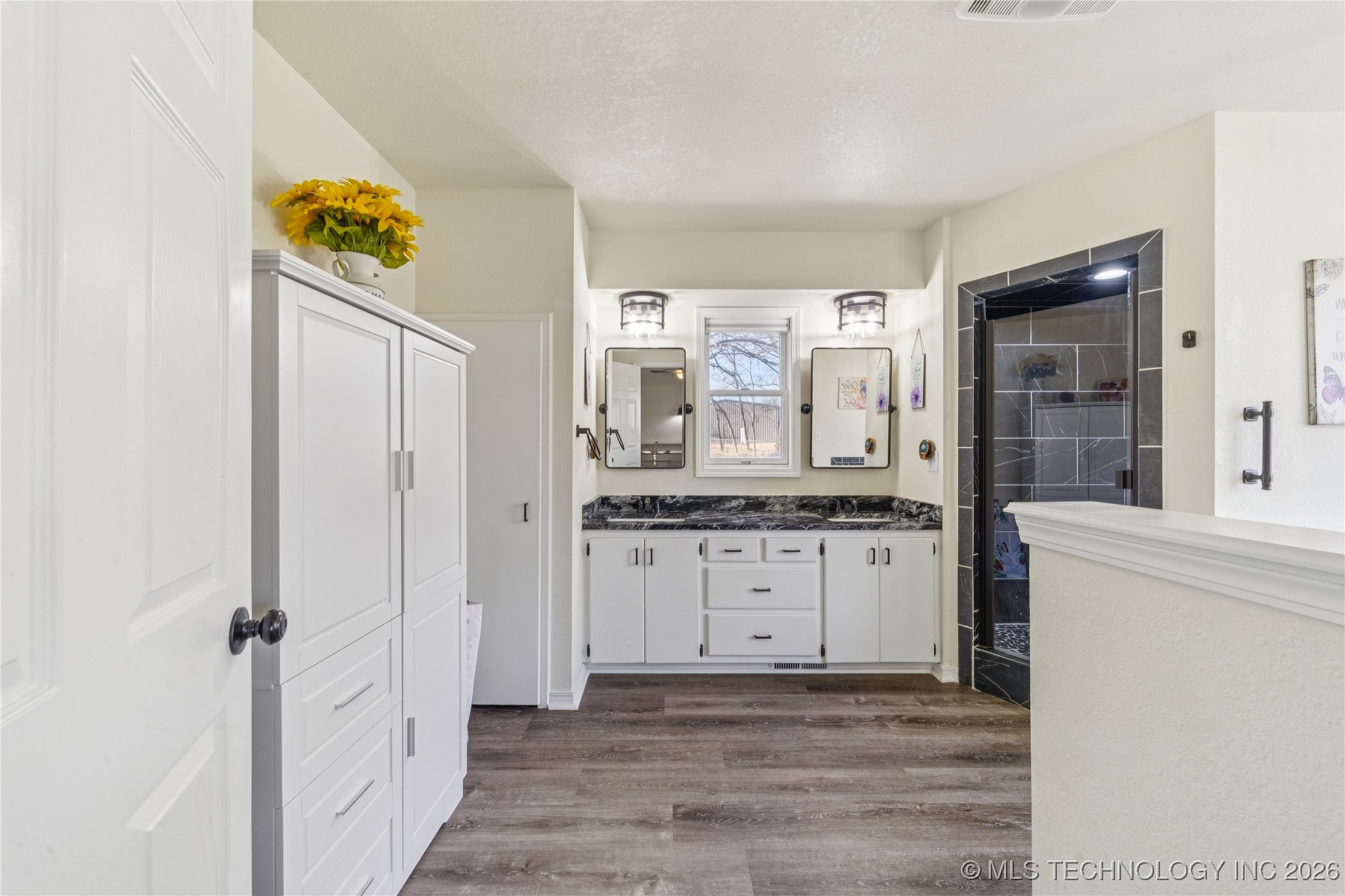 1701 N Hopi Street Property Photo 19