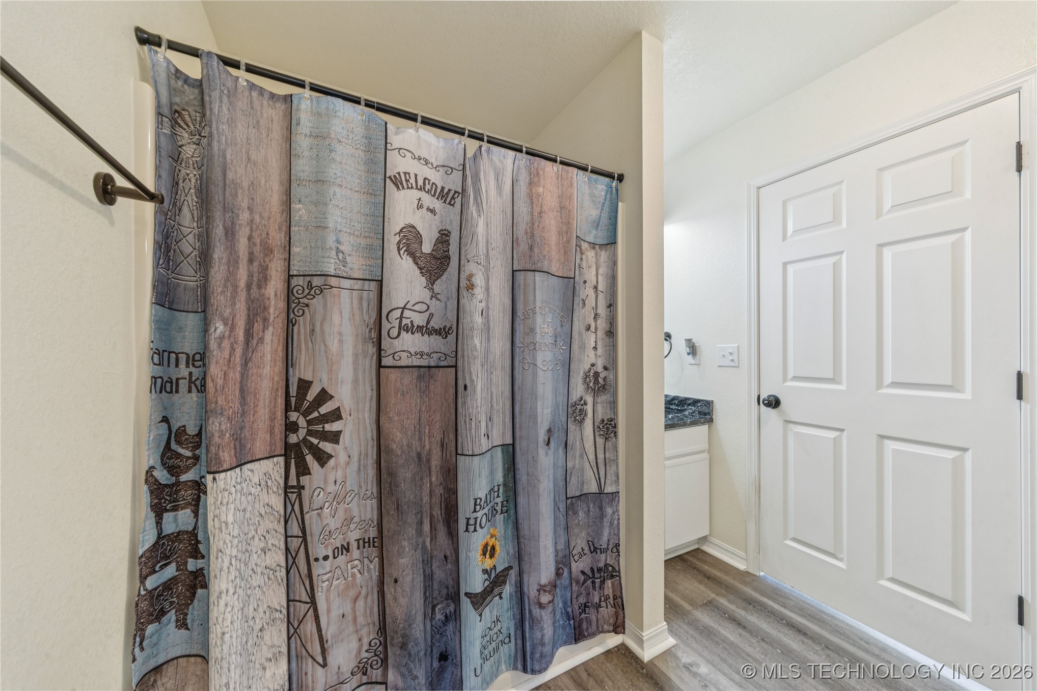 1701 N Hopi Street Property Photo 28