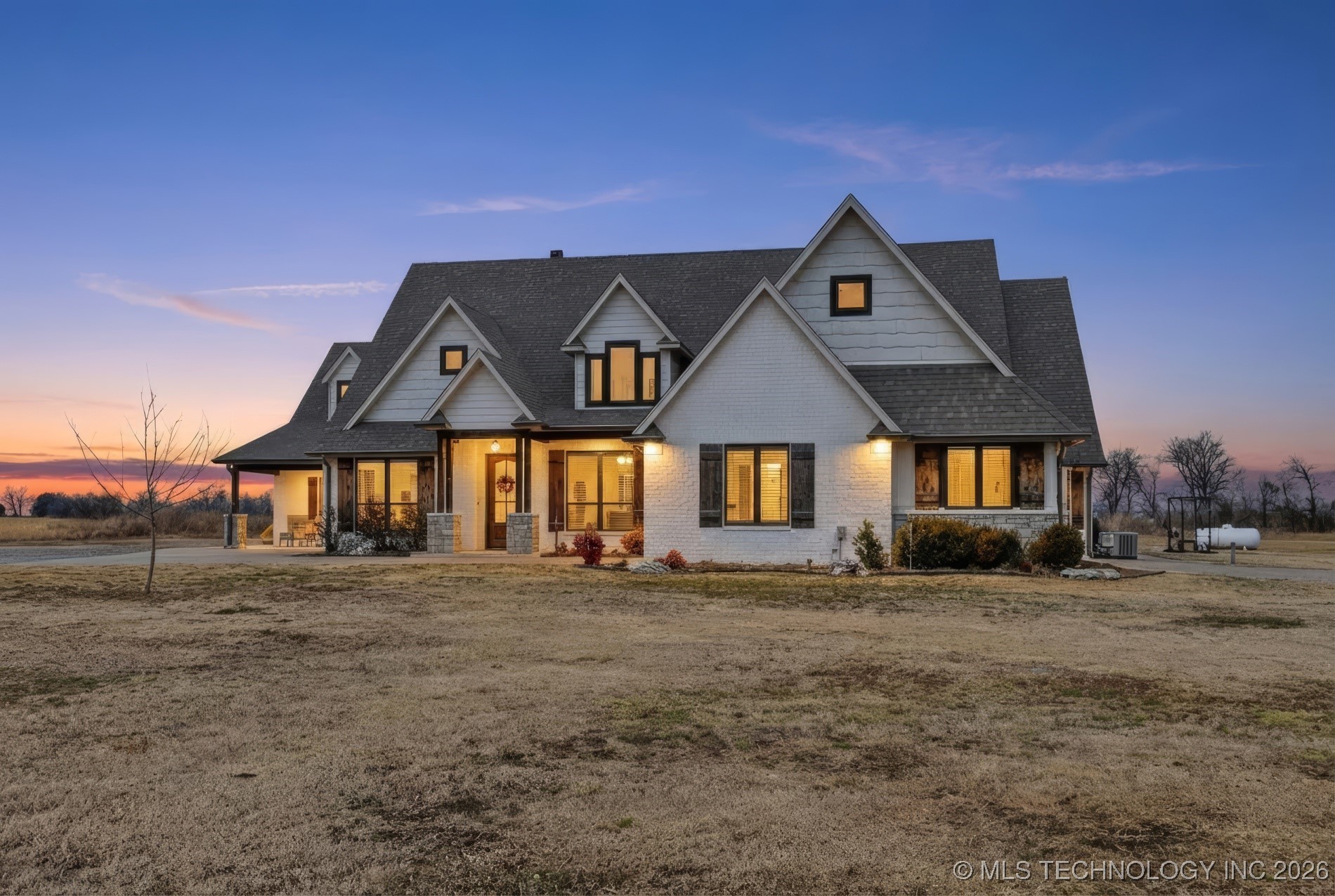 7657 E 166th Street N Property Photo 1