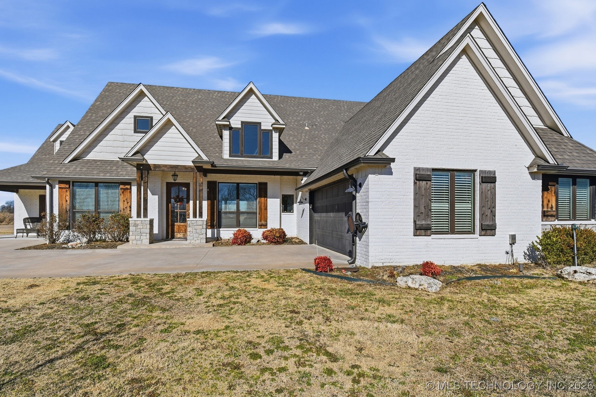 7657 E 166th Street N Property Photo 2