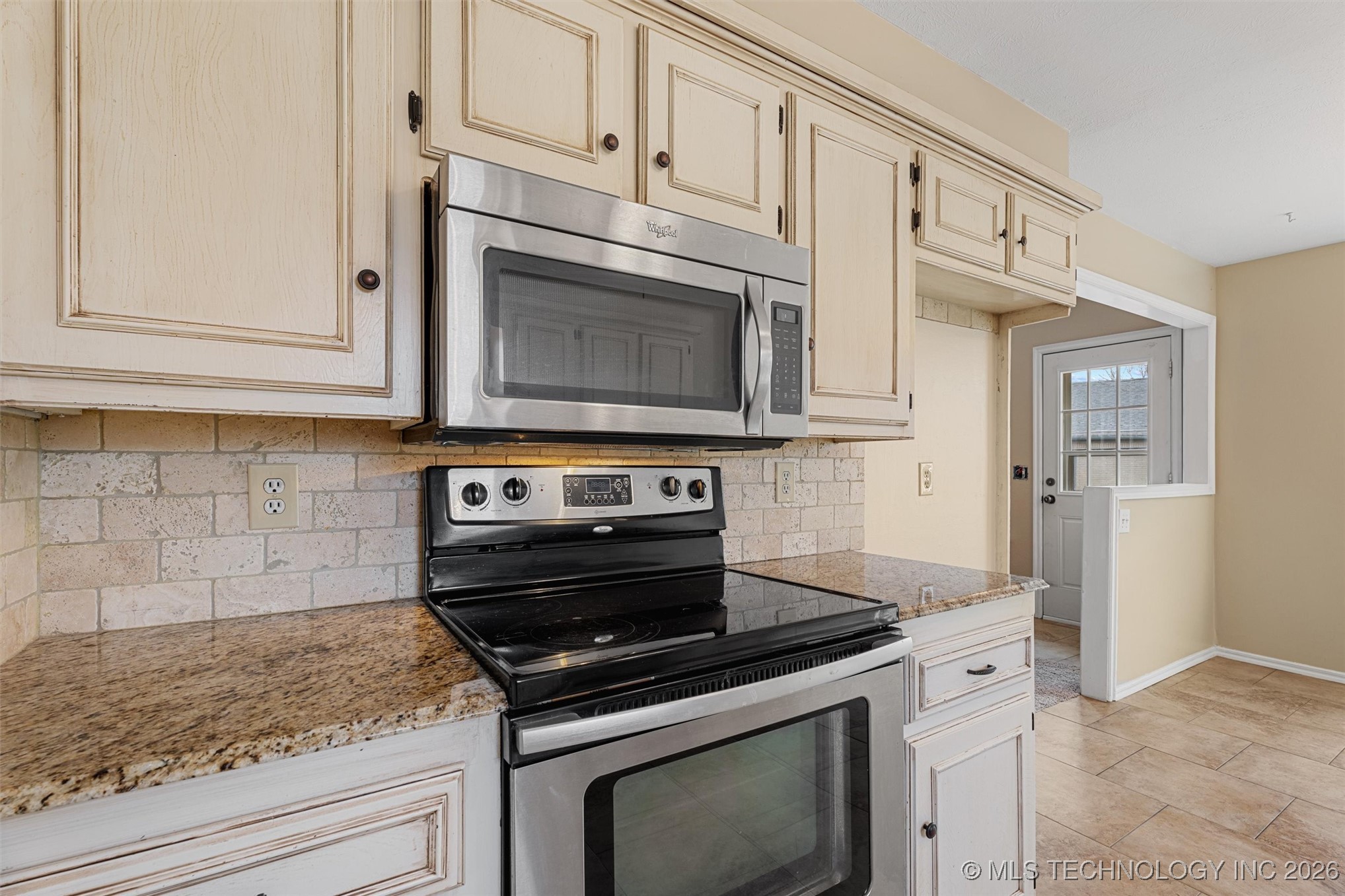 1001 May Lane Property Photo 14