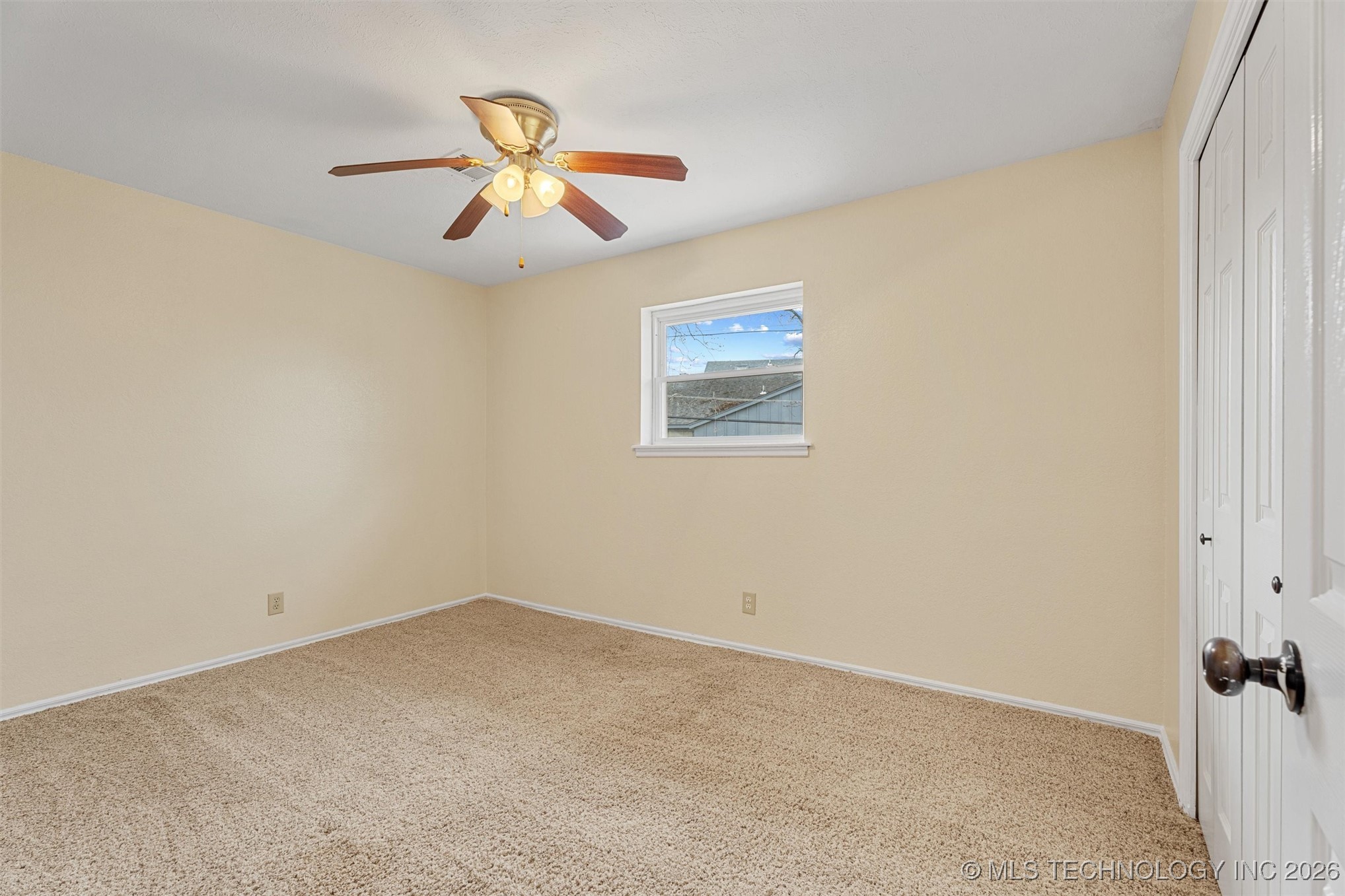 1001 May Lane Property Photo 16