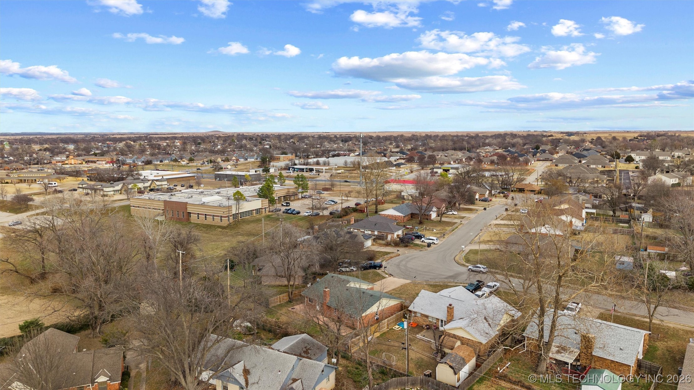 1001 May Lane Property Photo 32