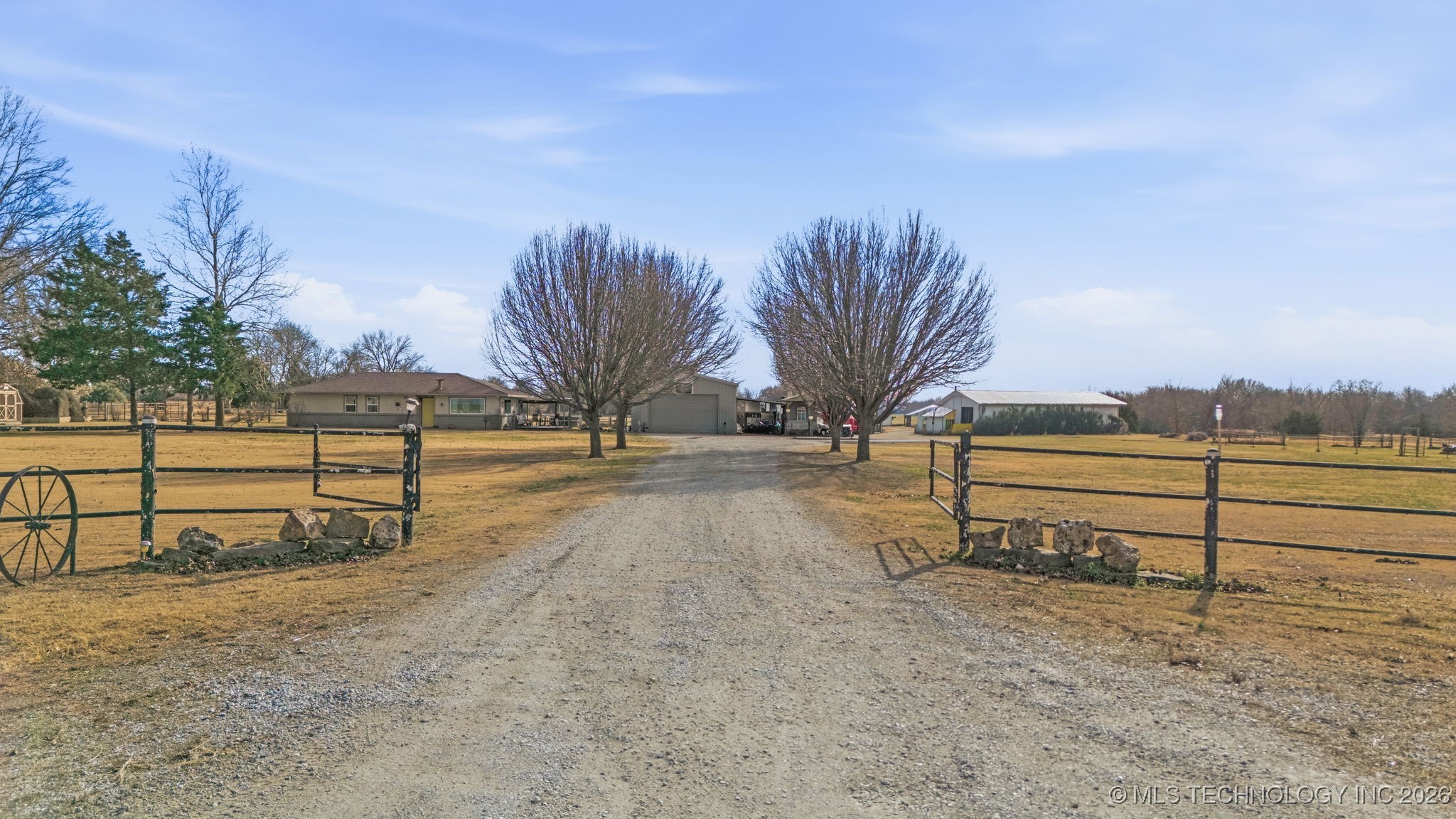 449309 Hwy 60 Property Photo 37