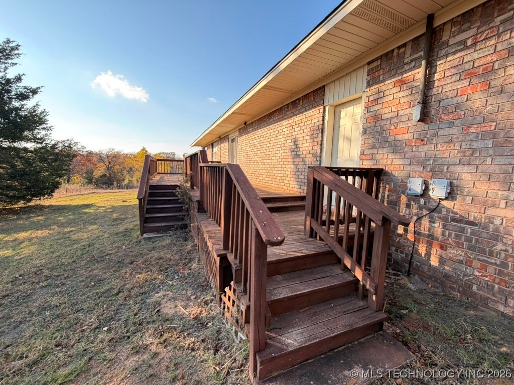 9390 Hedge Road Property Photo 4