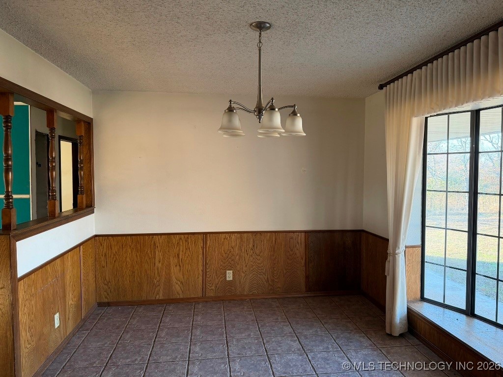 9390 Hedge Road Property Photo 14