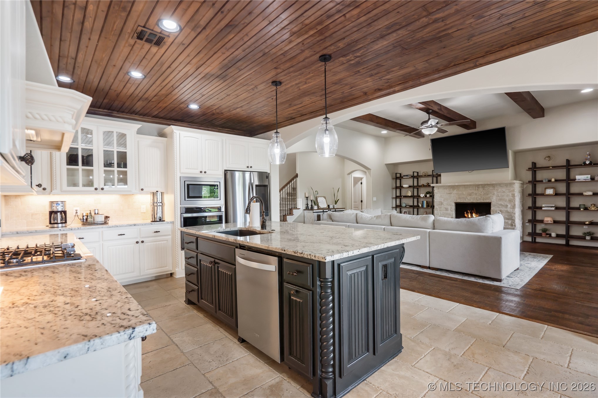 2509 E Northampton Street Property Photo 5