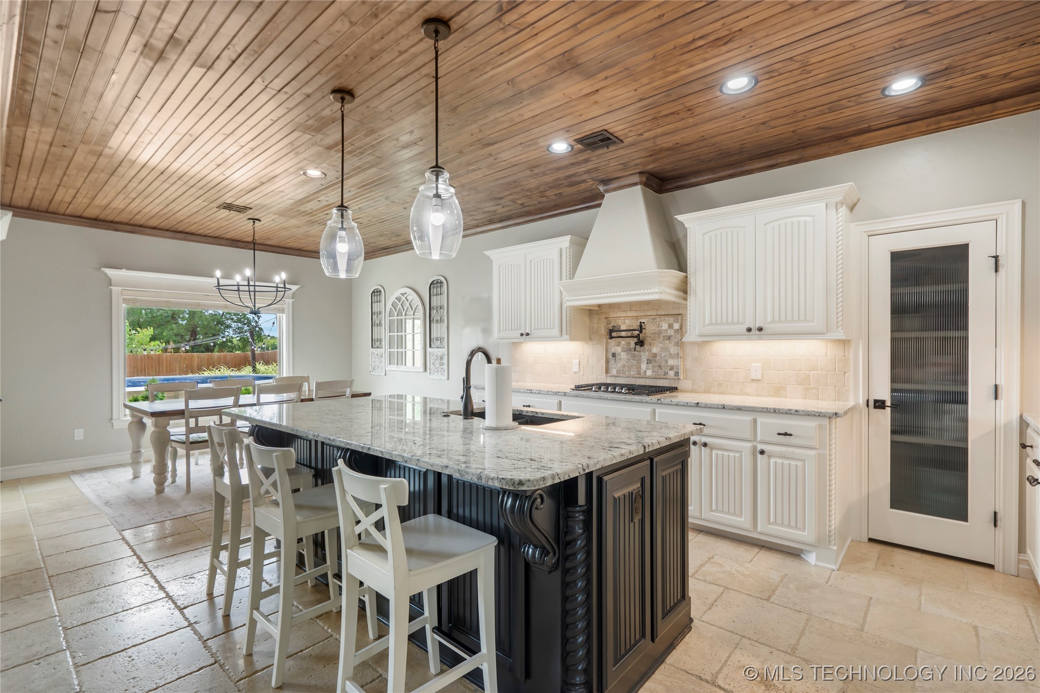 2509 E Northampton Street Property Photo 10