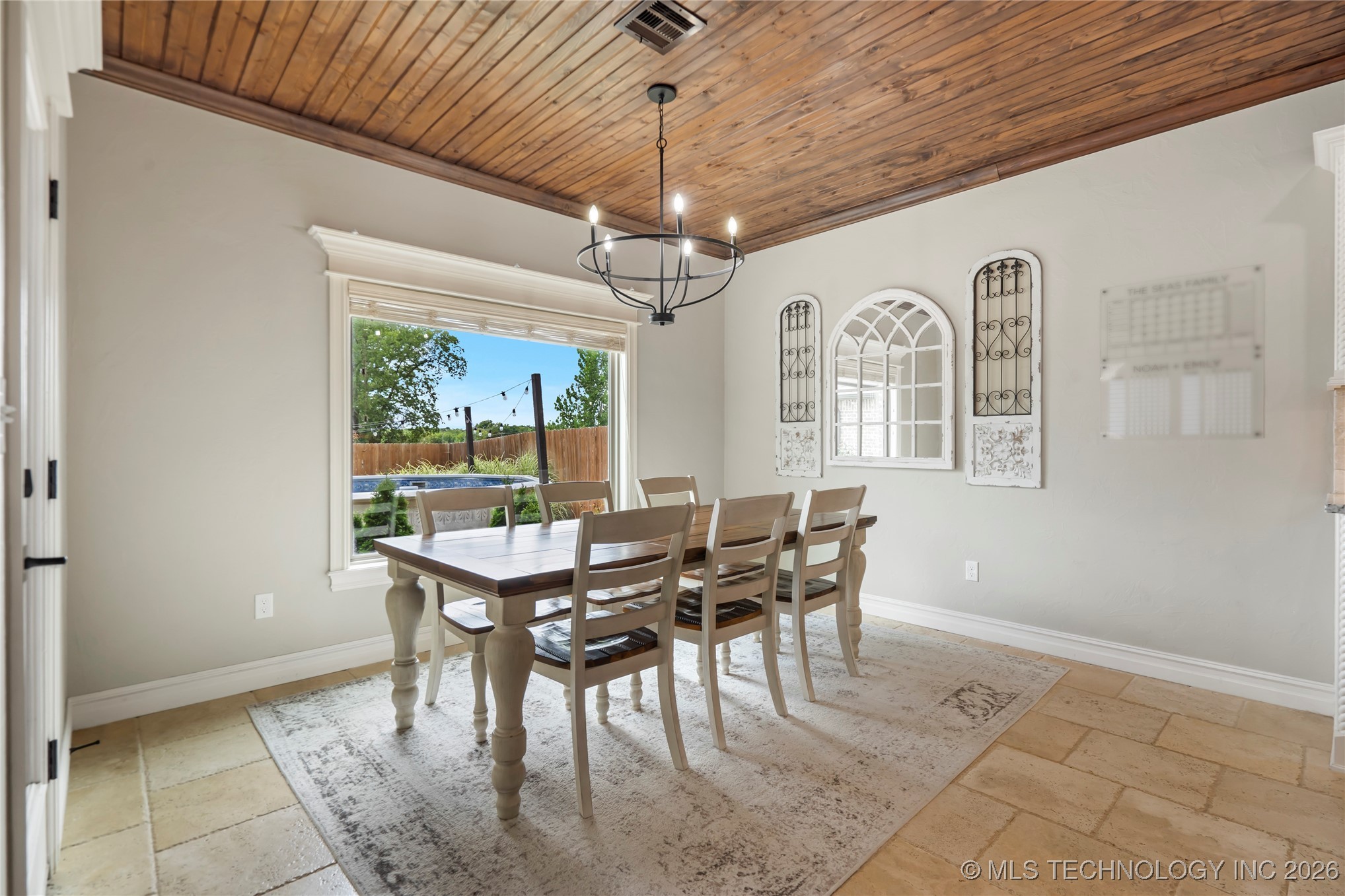 2509 E Northampton Street Property Photo 14