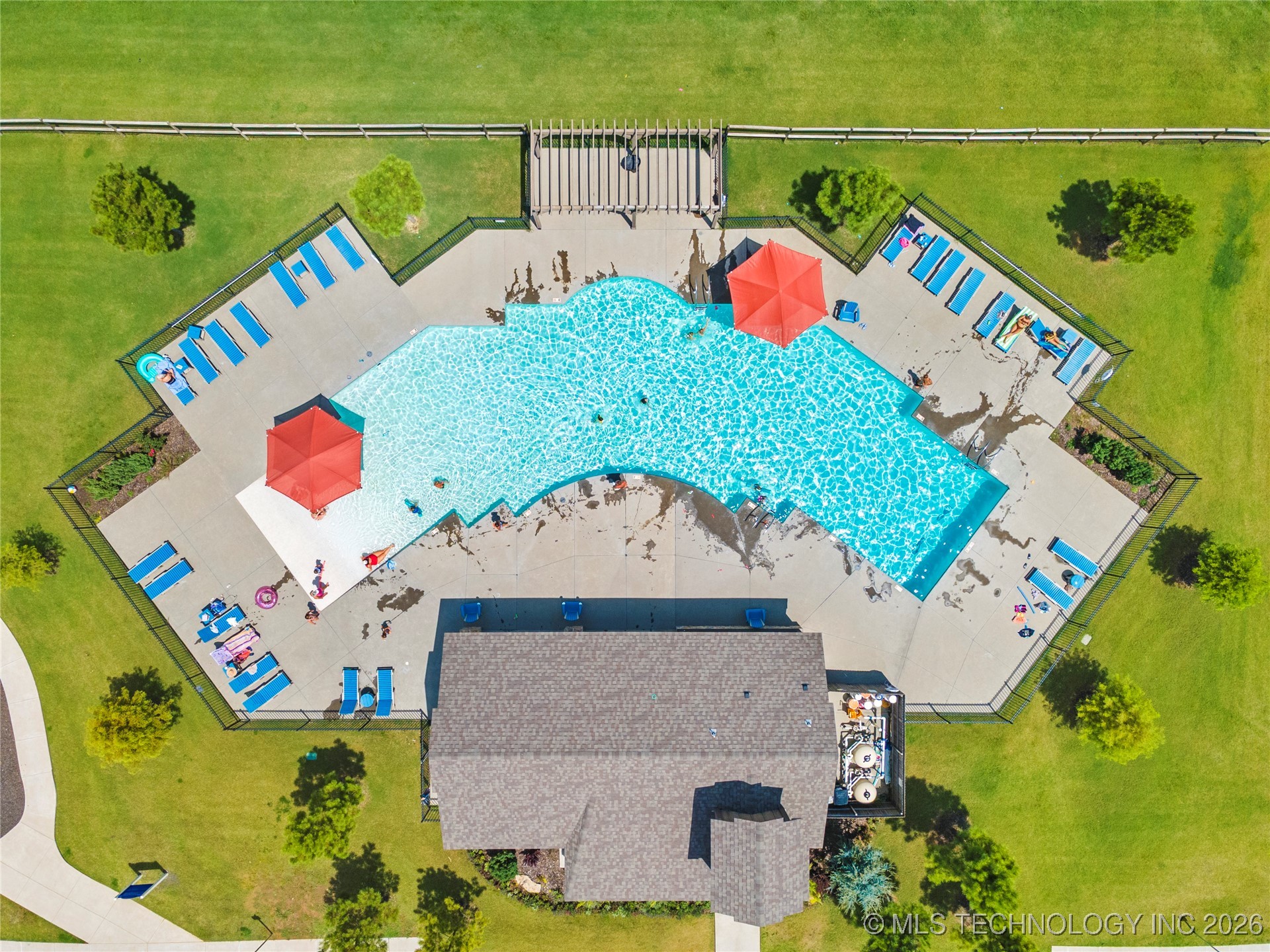 2509 E Northampton Street Property Photo 37