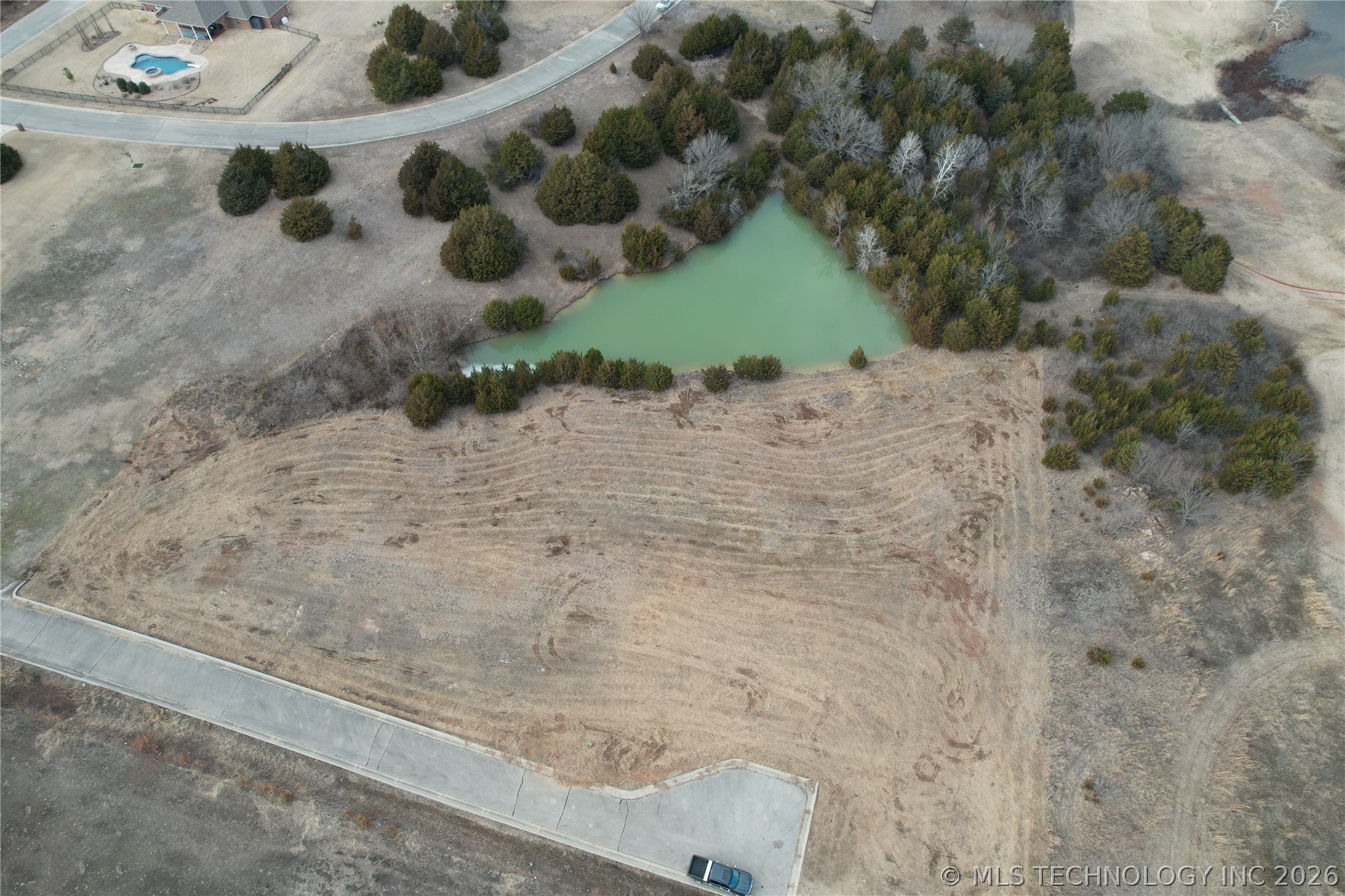 E Country Club Drive Property Photo 2