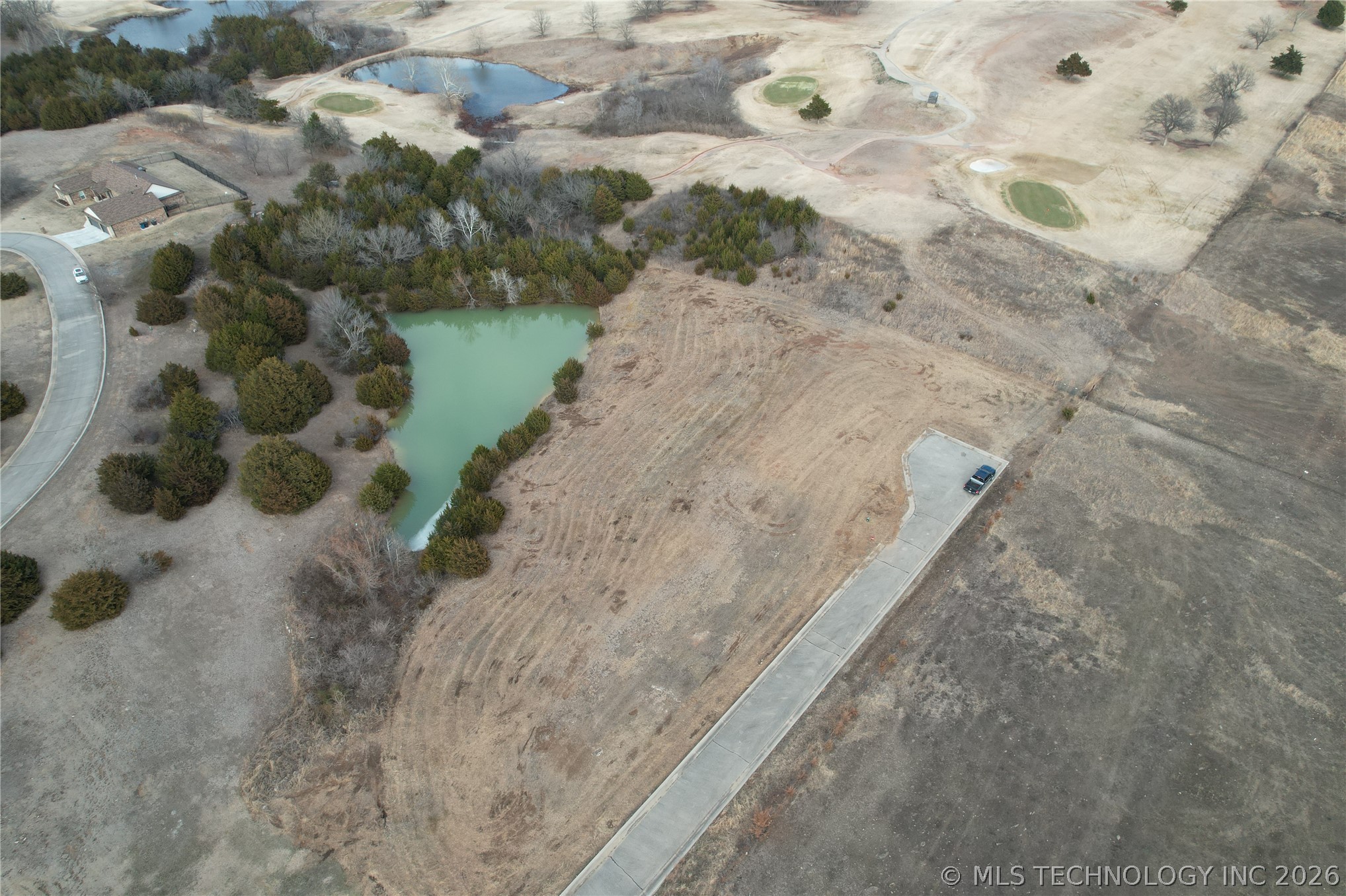 E Country Club Drive Property Photo 7