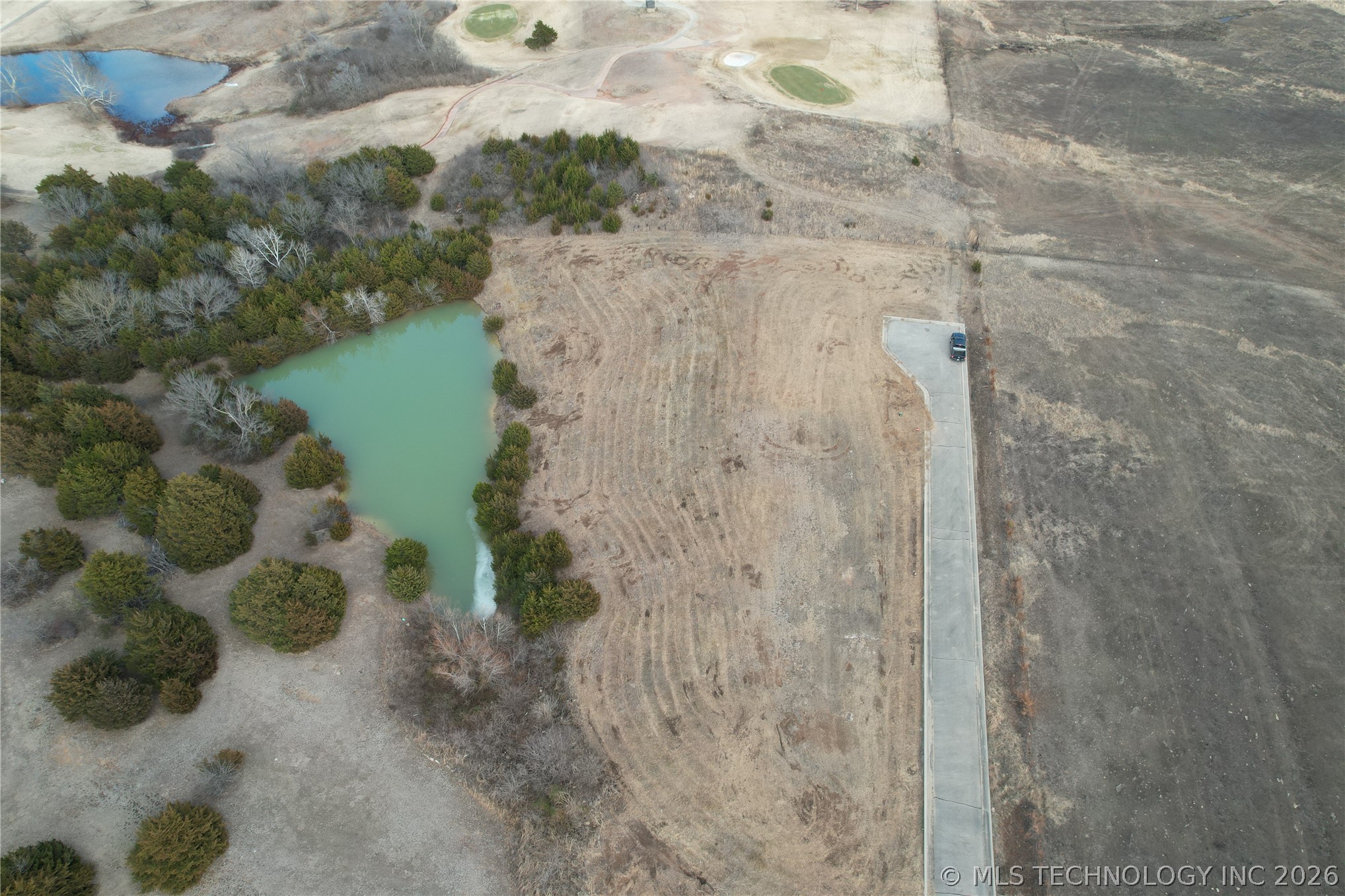 E Country Club Drive Property Photo 8