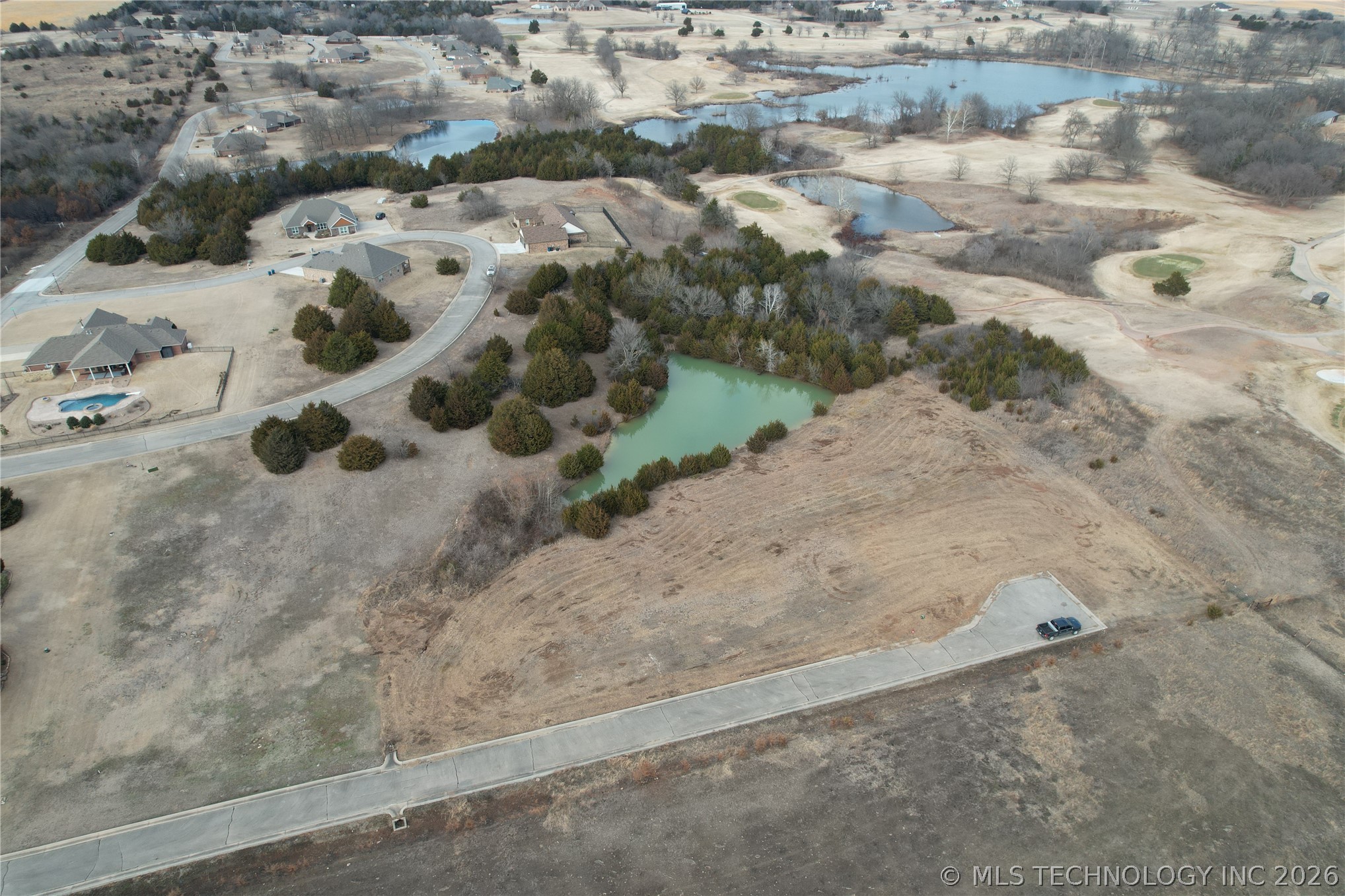 E Country Club Drive Property Photo 10