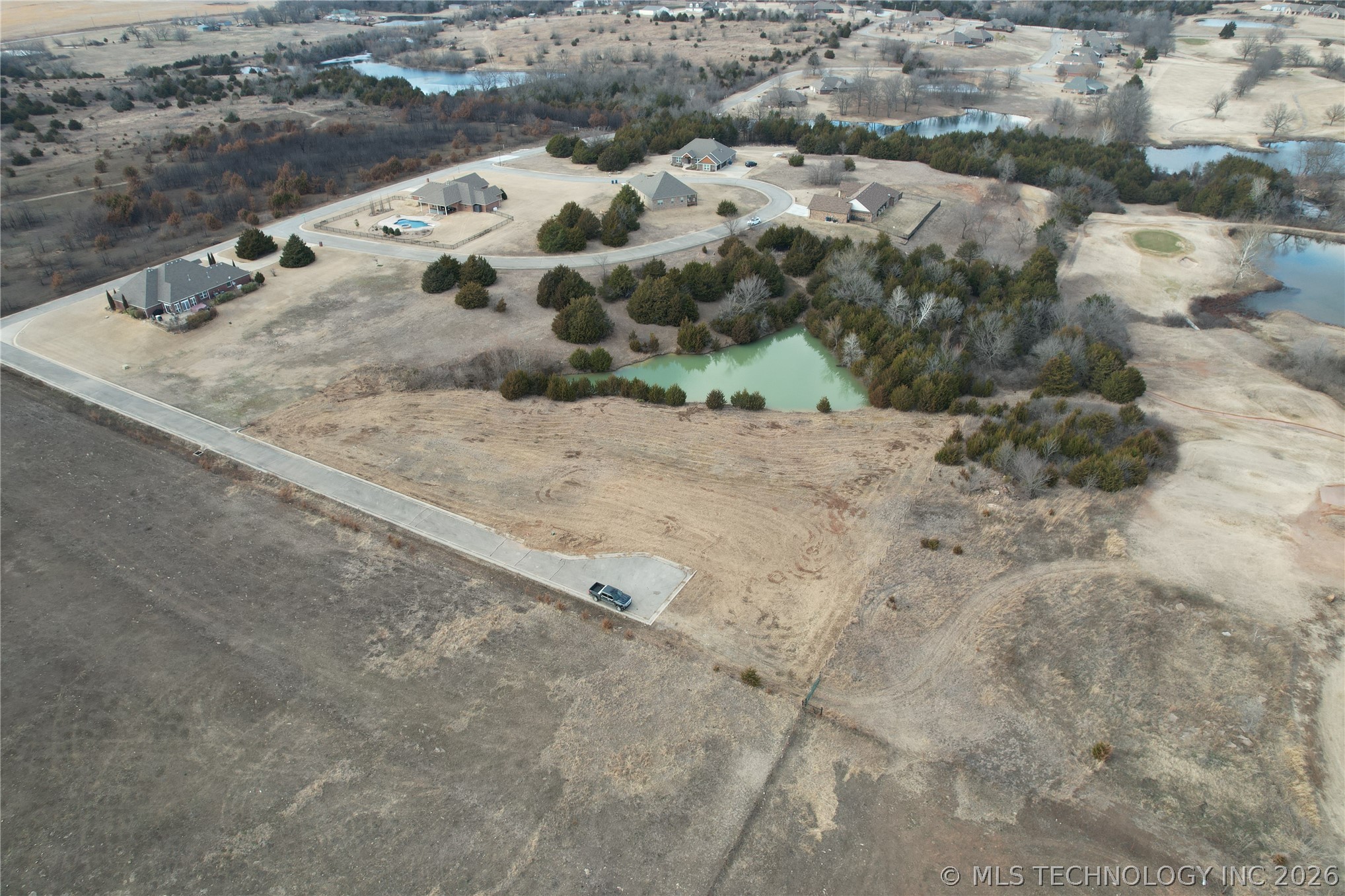 E Country Club Drive Property Photo 11